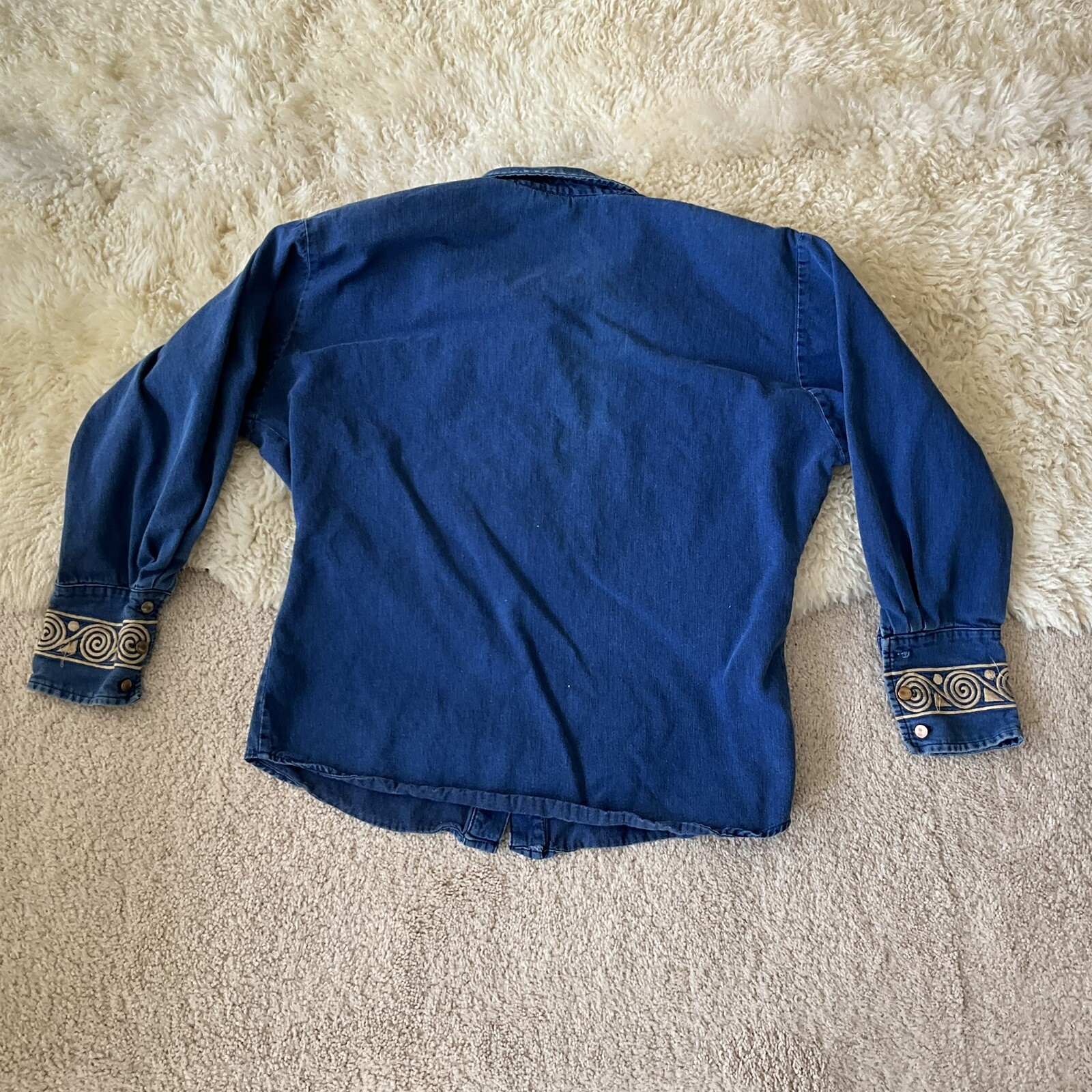 Vintage Bar N None Shirt Woman&rsquo;s Large Long Sleeve Denim Embroidered Cuffs USA
