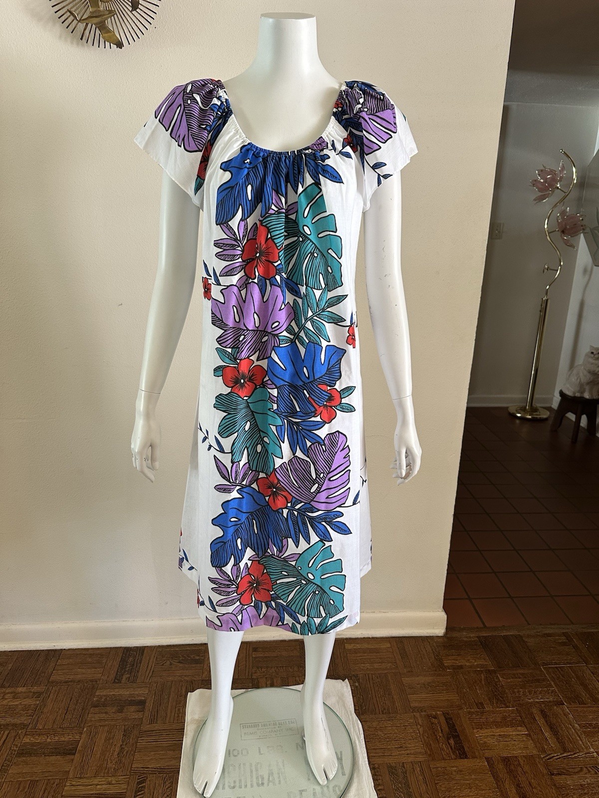 1980s Hilo Hattie Hawaiian Dress Monstera Floral Mumu Tropical Resort L 90s VTG