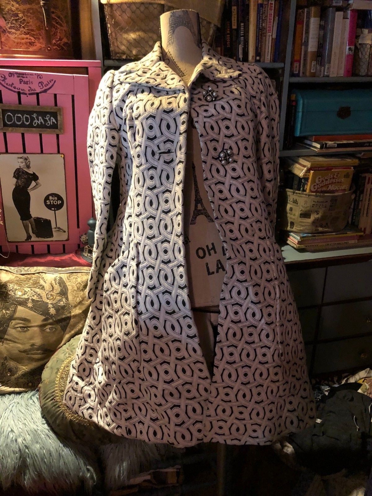 DAYTONS OVAL ROOM Couture Elegant Vintage Black+White Coat Size S