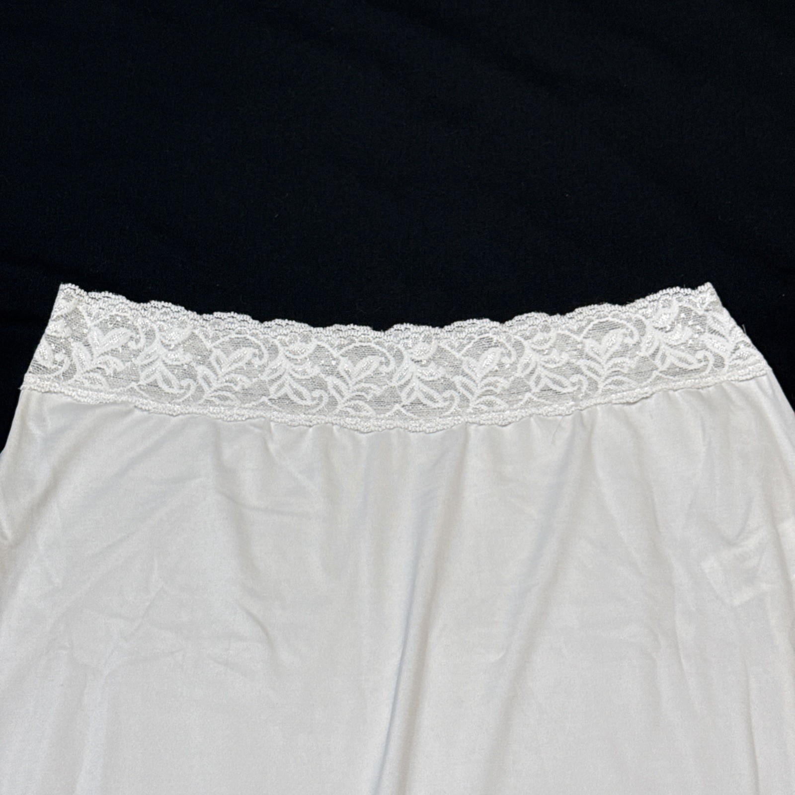 Vintage Vassarette Half Slip Size 18 Nylon 2 rows of Cotton Eyelet Ivory Trim