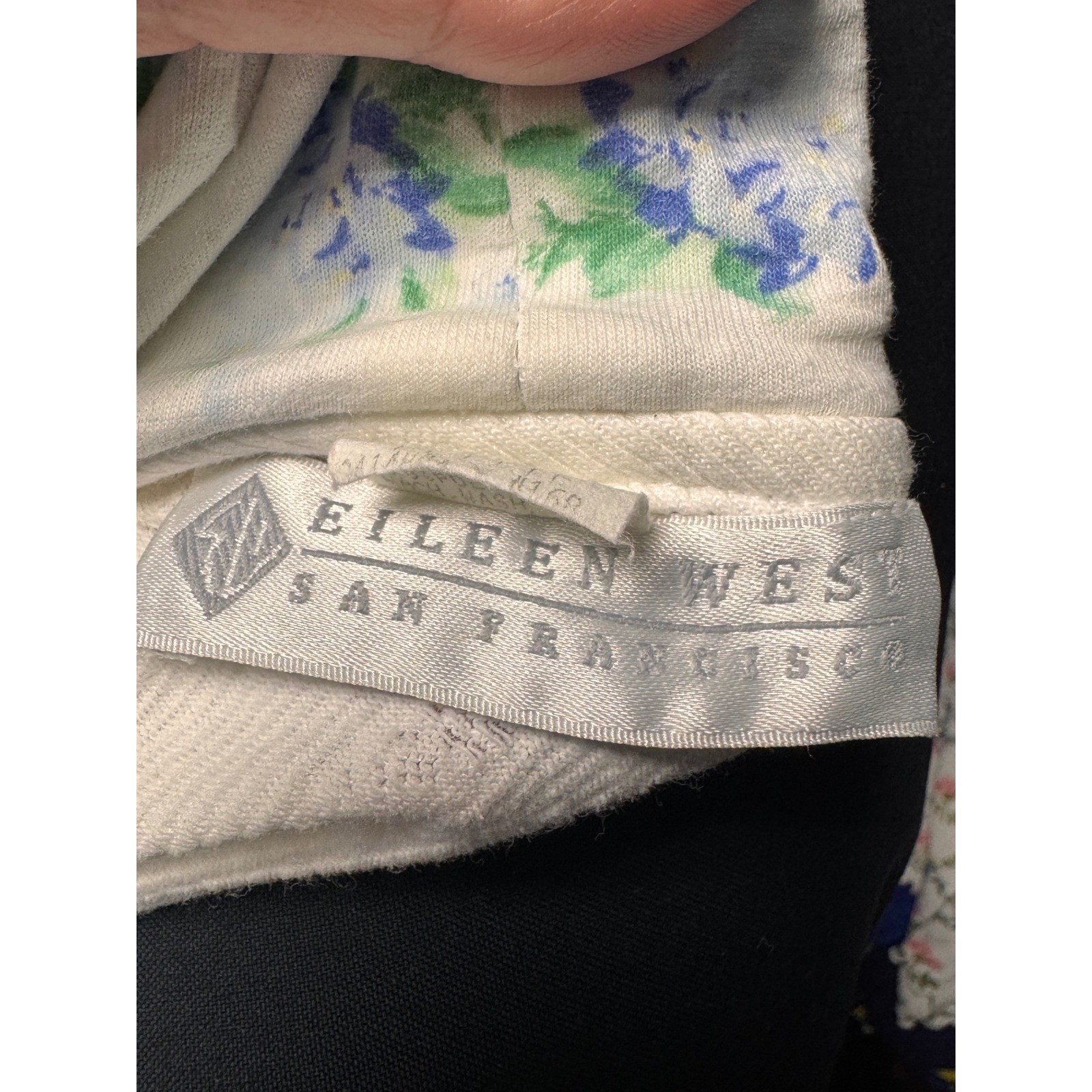 Vintage Eileen West Robe White Pointelle Floral Trim Wrap Petite USA Made 1993