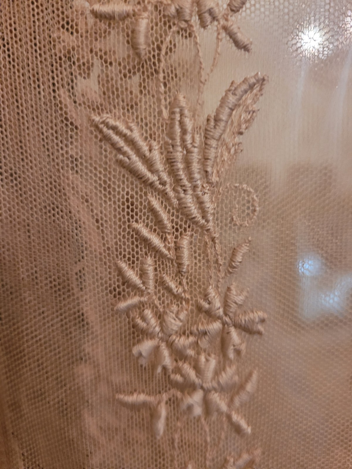 ANTIQUE 1920&rsquo;S BEIGE EMBROIDERED NET LACE DRESS 38 INCH BUST