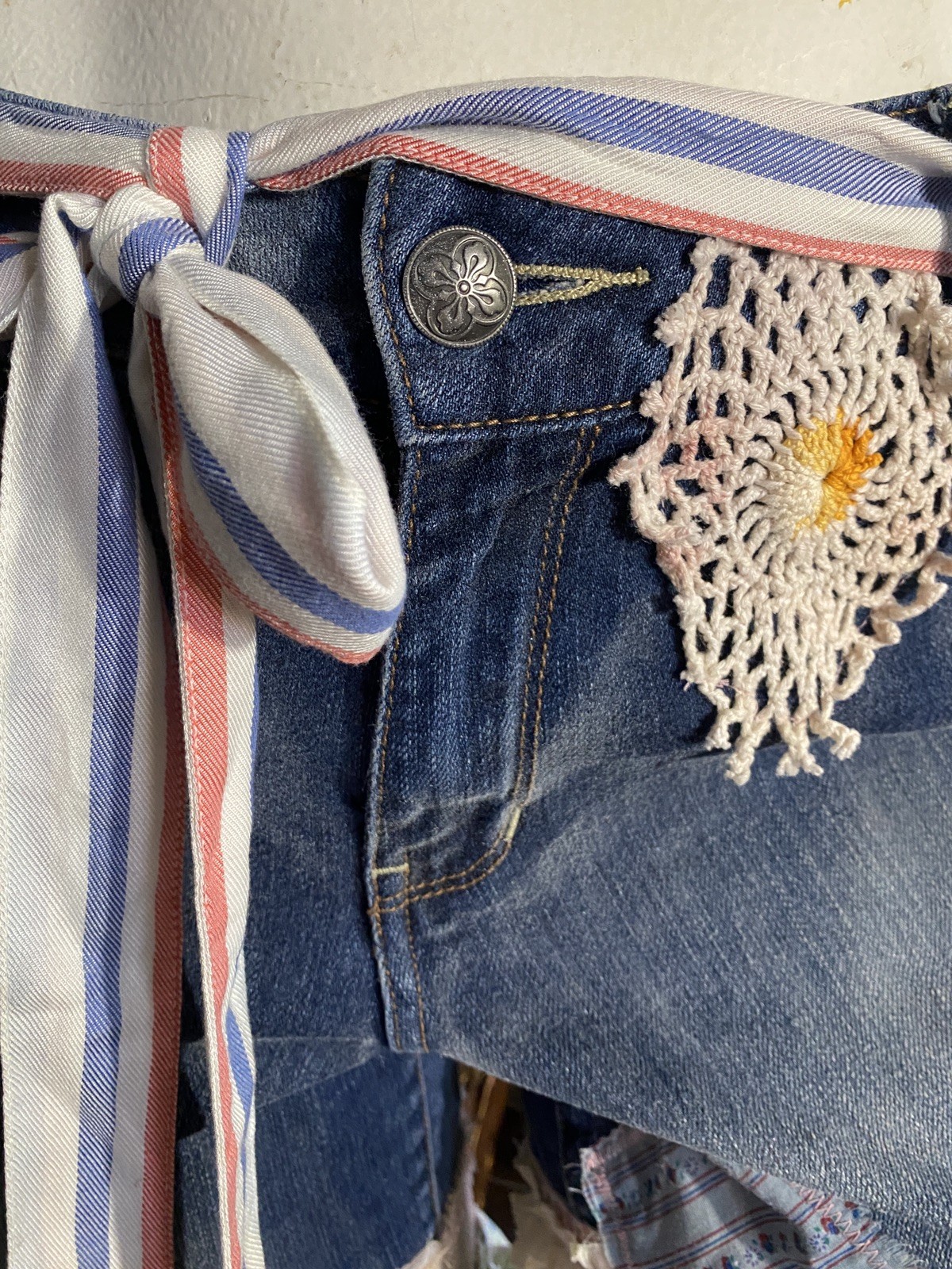 REWORKED PATCH PATCHWORK LONG RUFFLE BOHO JEANS SHORTS KNICKERS PANTALOONS L