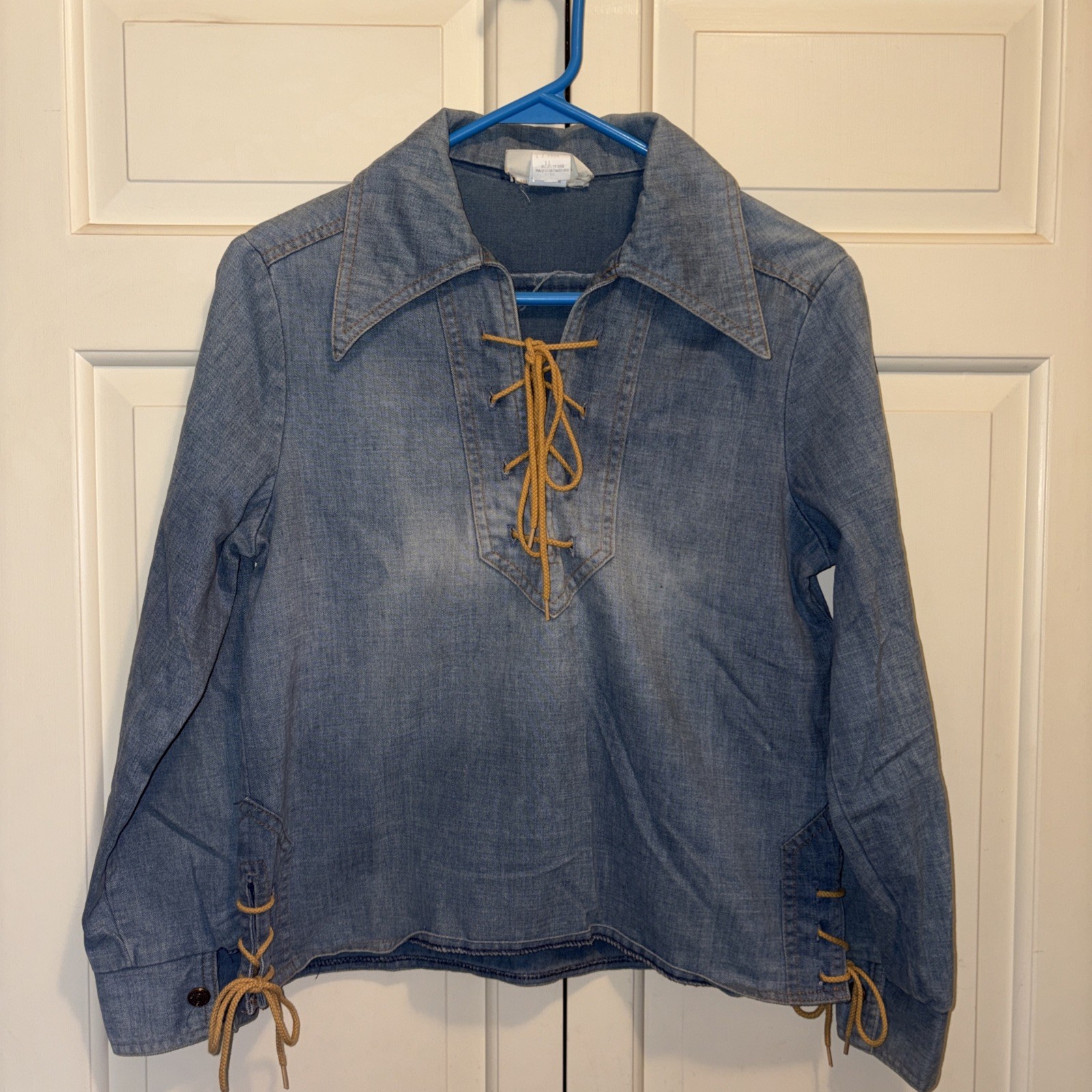 Vintage J.C. Penney Fashion Denim Lace-up pullover 60&rsquo;s shirt l/s size 11 USA