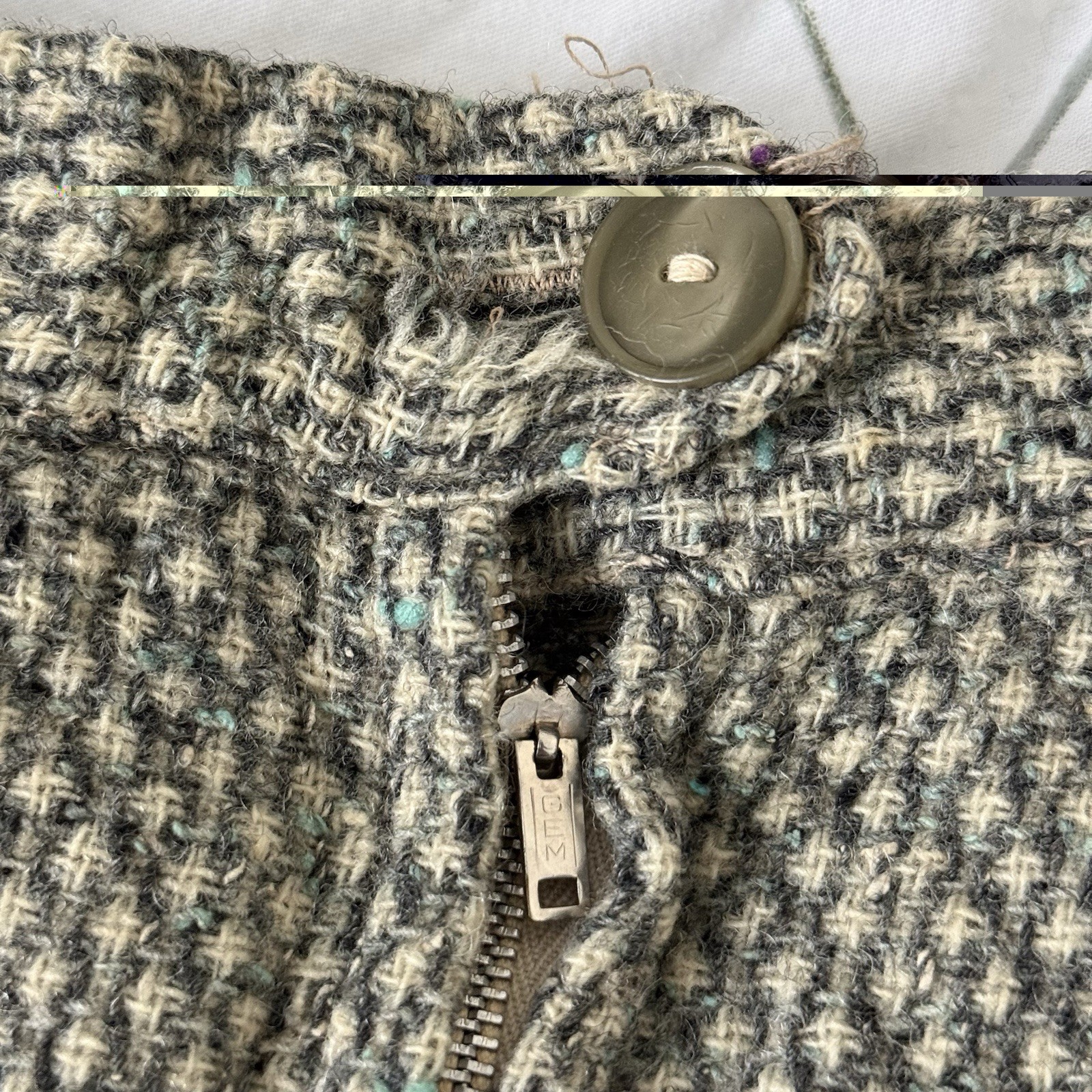 Vintage Handmade Tweed Wool Blend A-Line Skirt XS 22-23 Waist GEM Zip 60s 70s