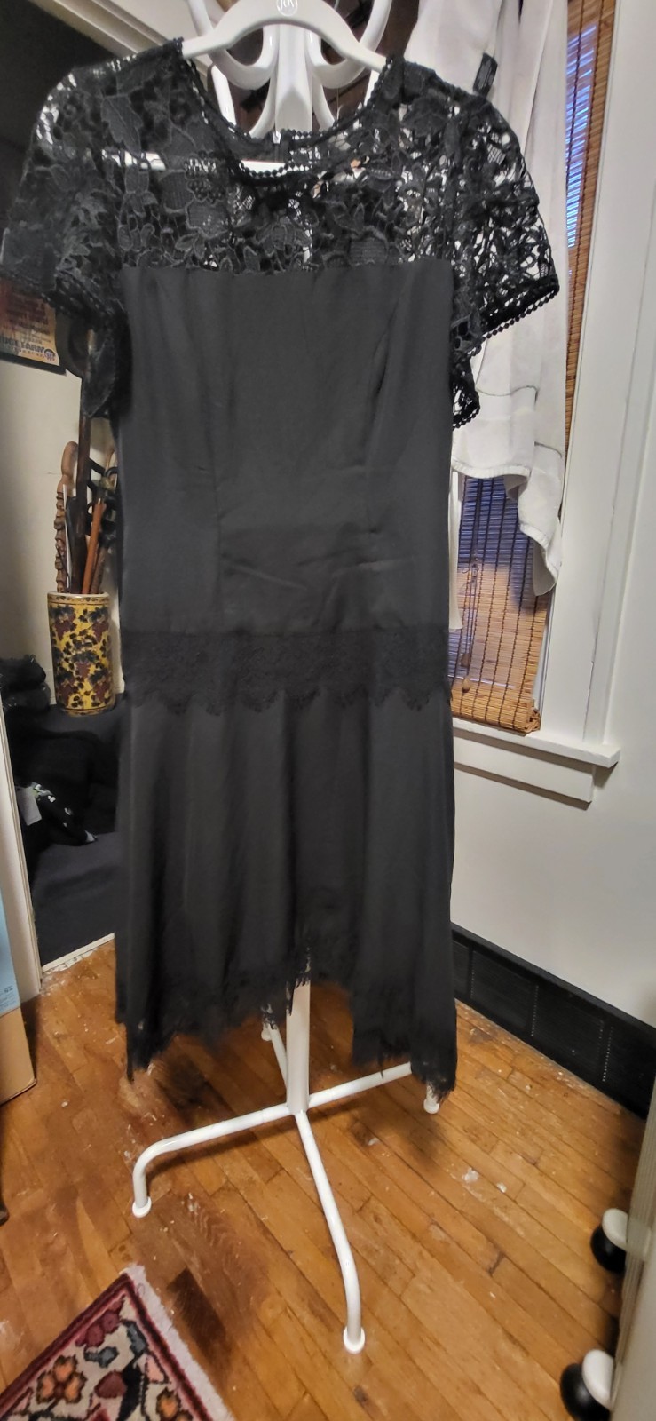 Unique Vintage Black Flapper Style-Dropped waist & Lace Trim Dress S/4