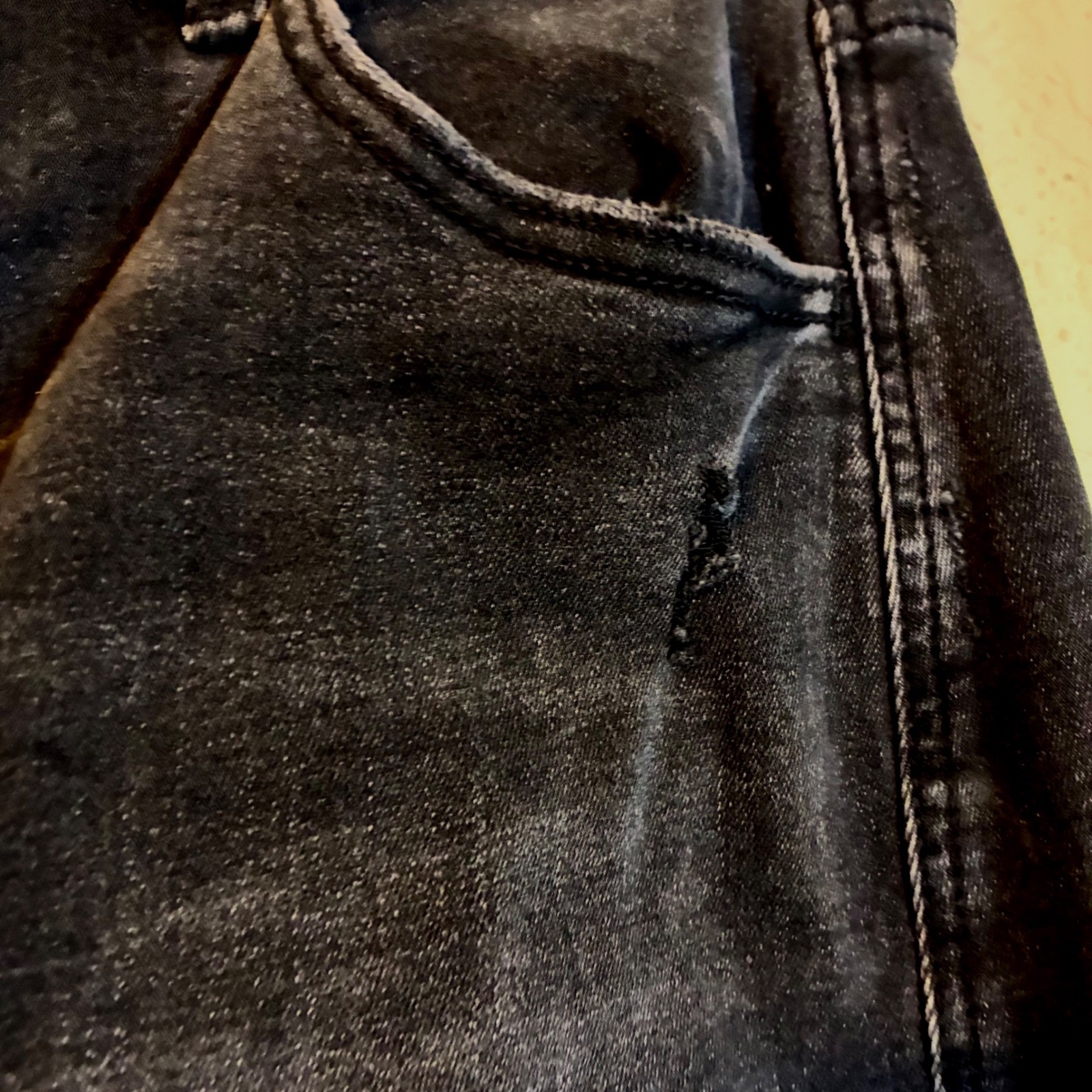 Vervet Super High Rise Panel Barrel Leg Jeans 31 Faded Black Distressed T6589