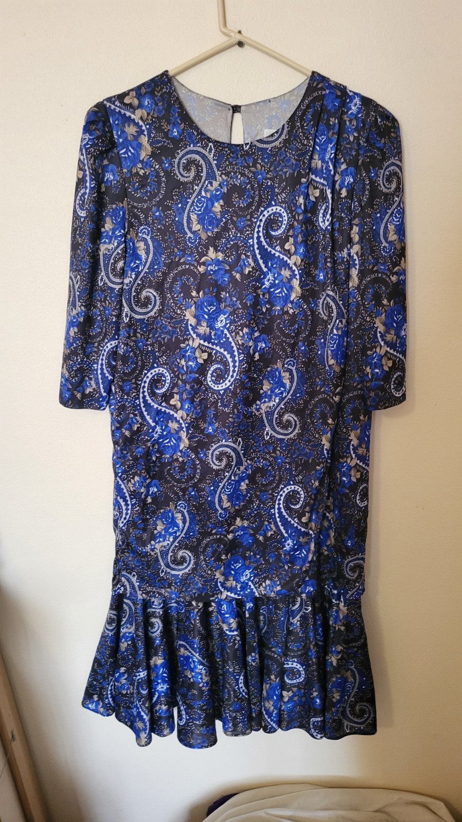 Vintage Risa Ann NY Blue Paisley Pleated Party Dress 14.5 Key Hole Back 80s 90s