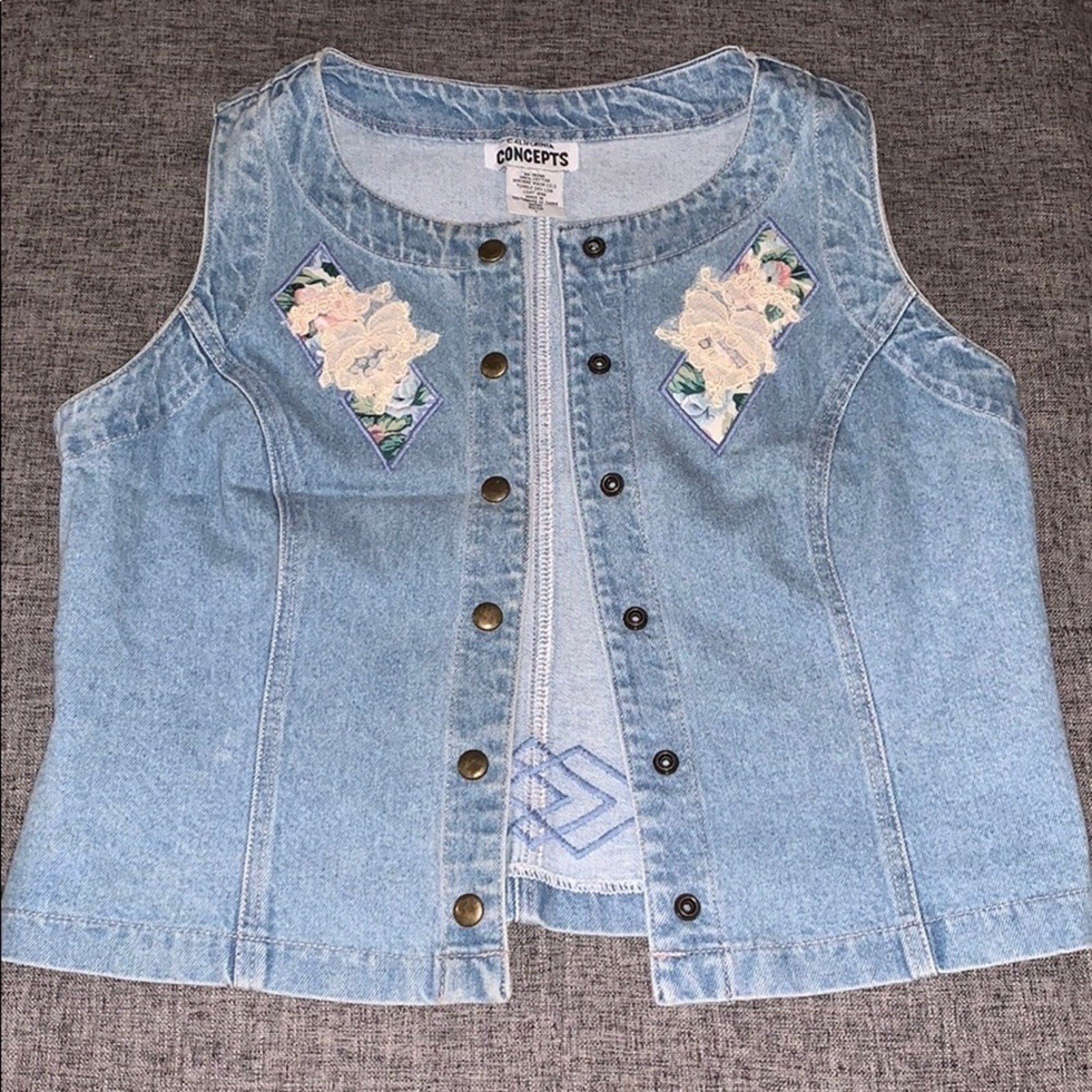 California Concepts Vintage Denim Vest Floral Lace Patch Snap Front Blue Large