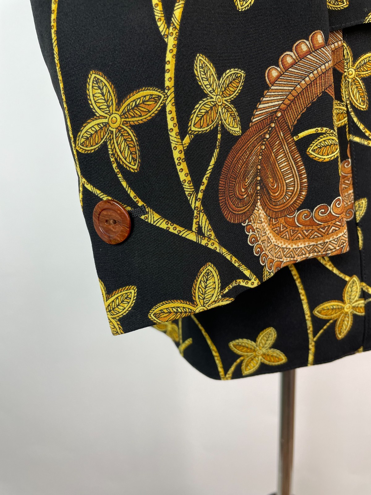 VTG 80s Rare Stunning Tribal Print Black 100% Silk Jacket 42 Germany