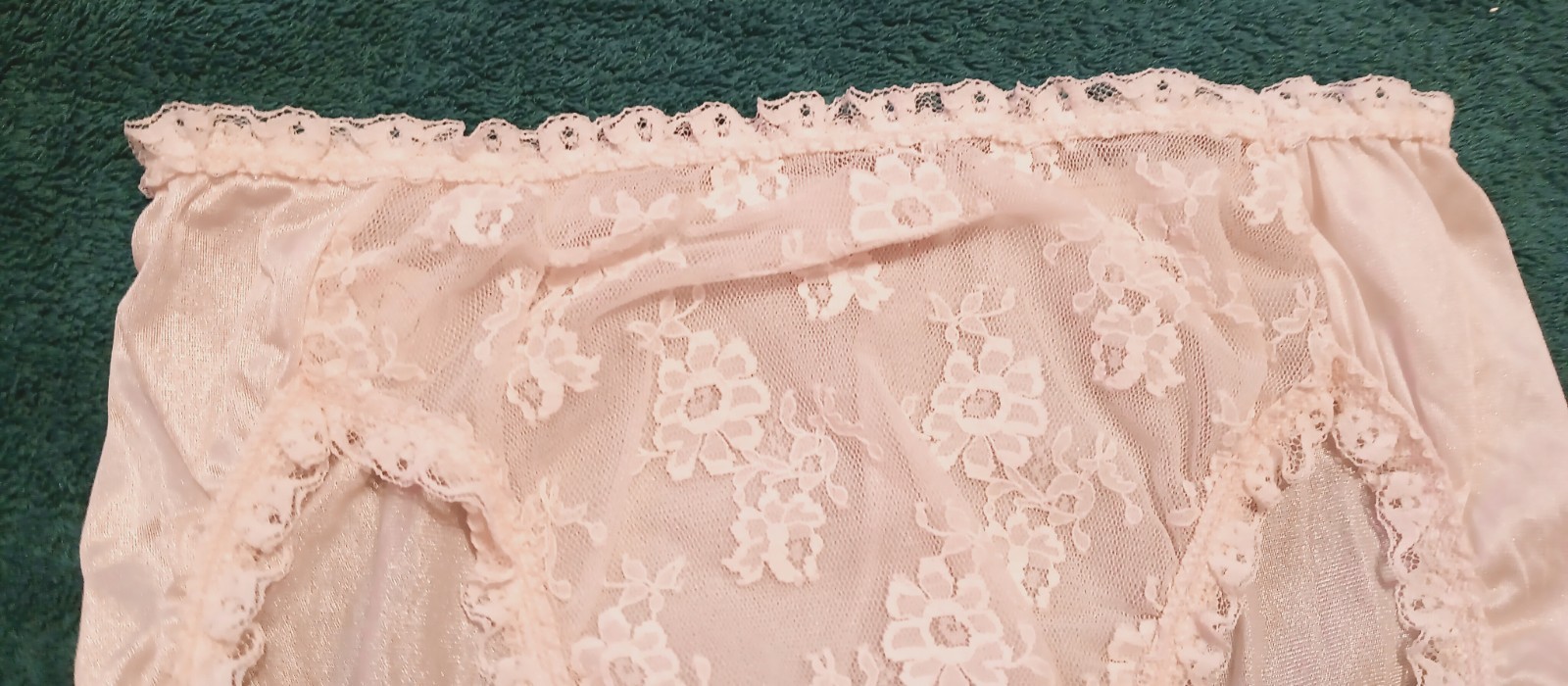 VIVE la DIFFERENCE VINTAGE PANTIES sz 6 HI-CUT L BEIGE SATIN w-LACE NWT #17-16