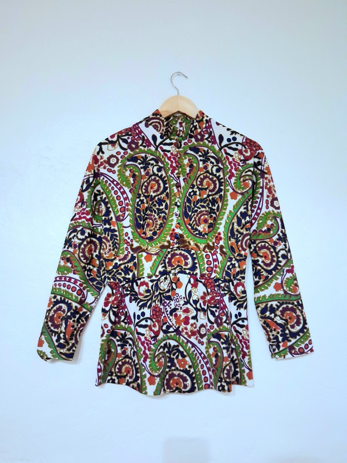 Vintage 70s Psychedelic Paisley Top Mock Neck Long Sleeve Mod Hippie Blouse