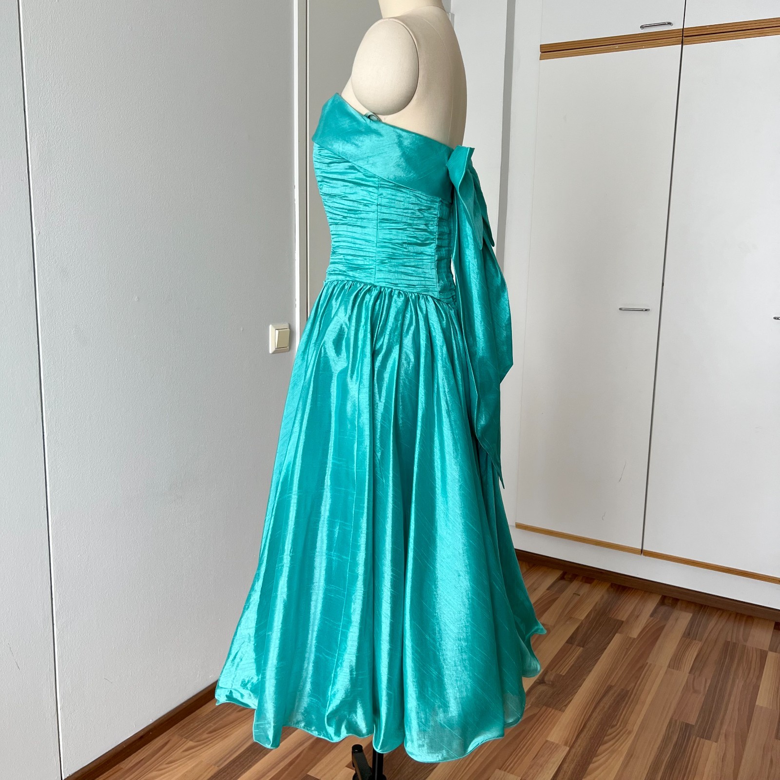 1980s Strapless Bow Back Prom Party Dress Retro Taffeta Cocktail Evening Gown