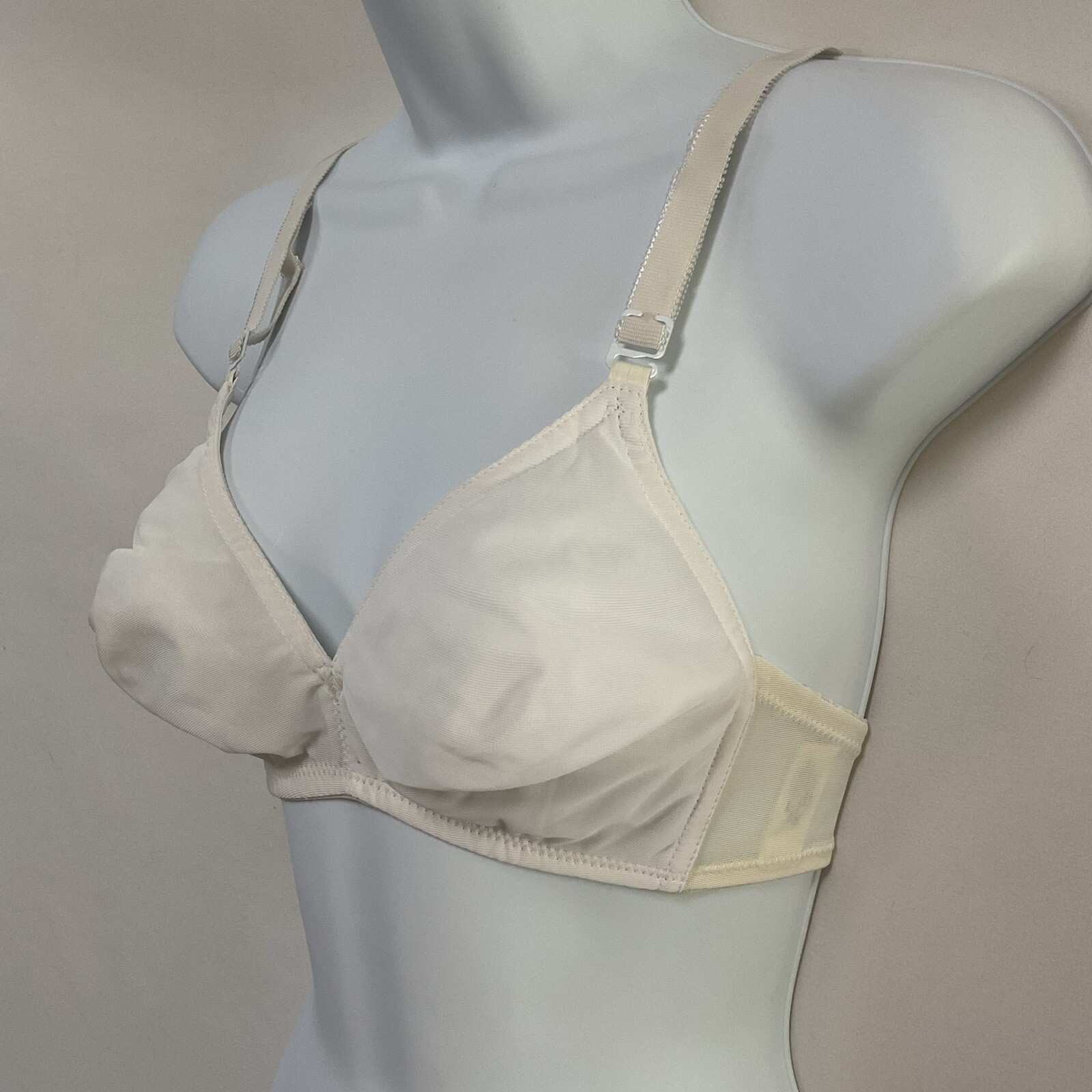 Vintage Exquisite Form 32C White Wireless Bra Seamless Multi-Way 70s Lingerie
