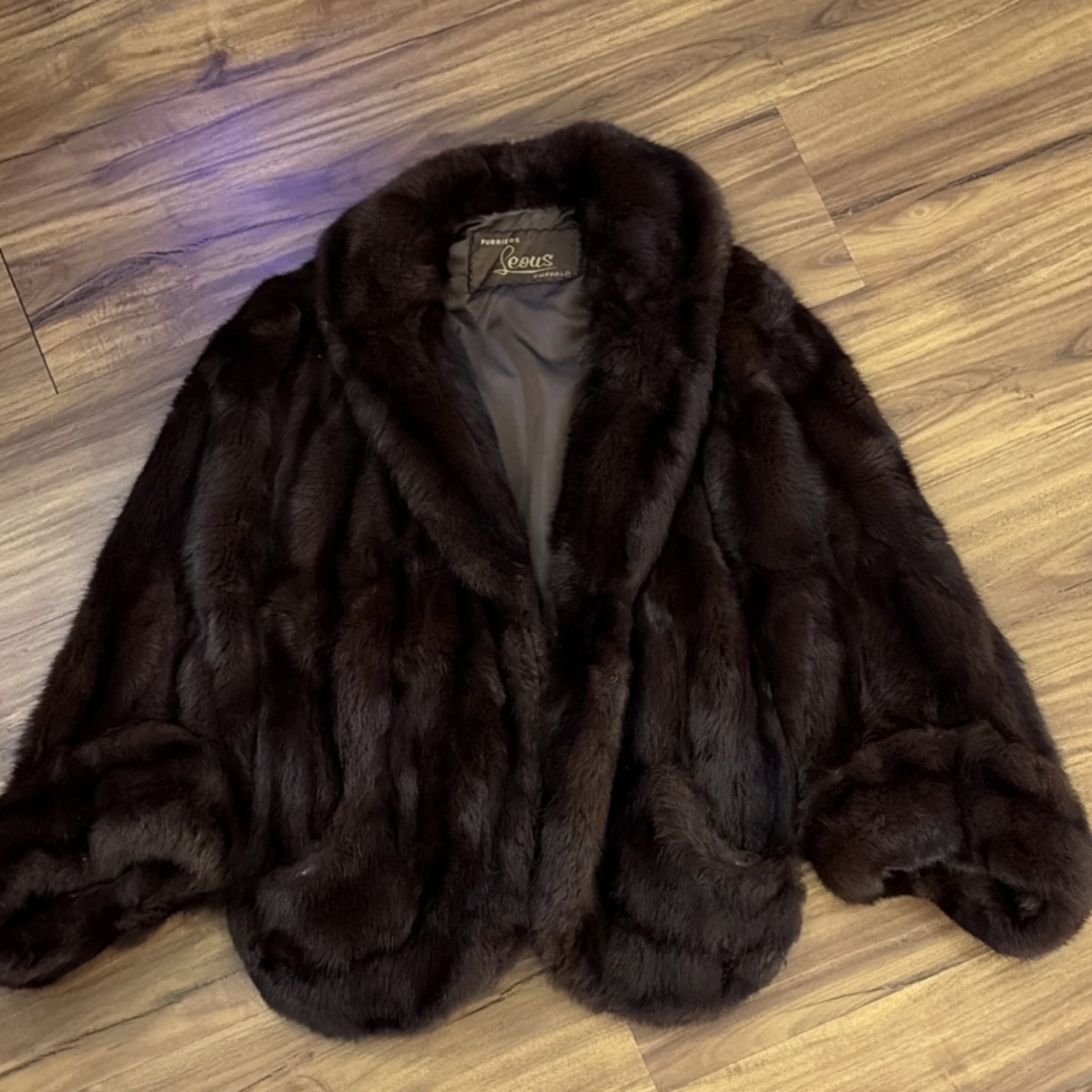 Leous Buffalo Fur Coat Vintage Regular Size Stylish Brown Fur Outerwear Classic