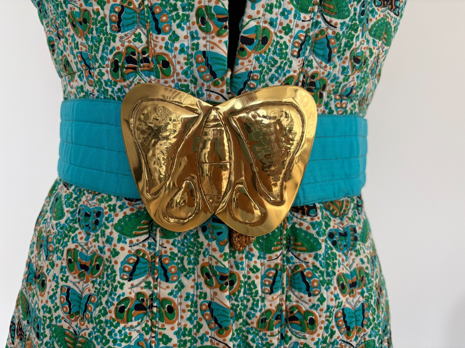 VTG Saks Fifth Avenue Butterfly Print 4 Pc Set Blouse, Long Vest, Shorts, Belt