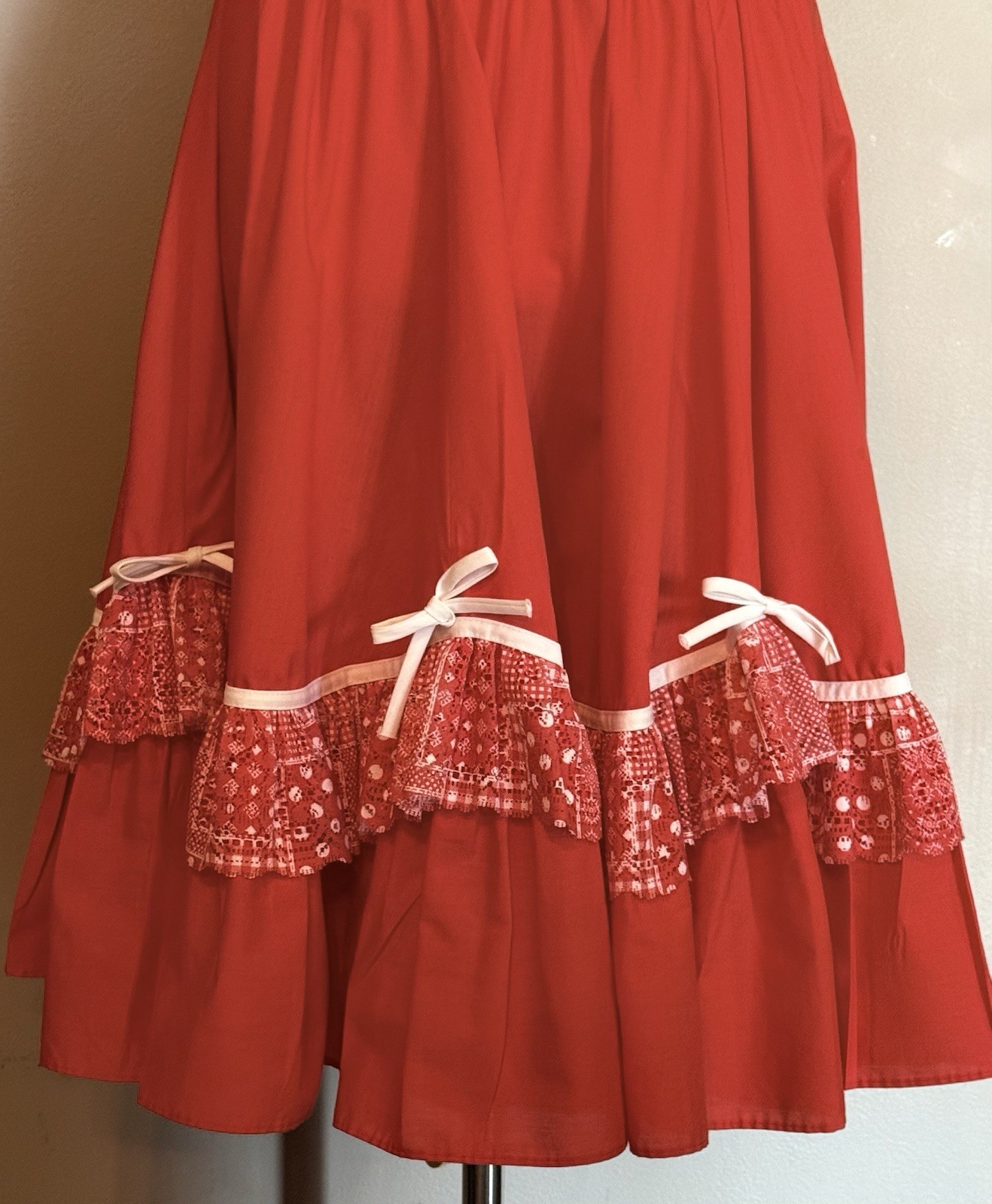 Vintage Partners Please! Malco Modes Size L Pull-On Squaredancing Skirt Red