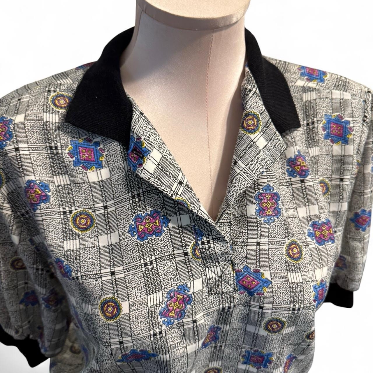 PARTNERS By Mervyn’s Collared Women’s Blouse. Vintage Print.