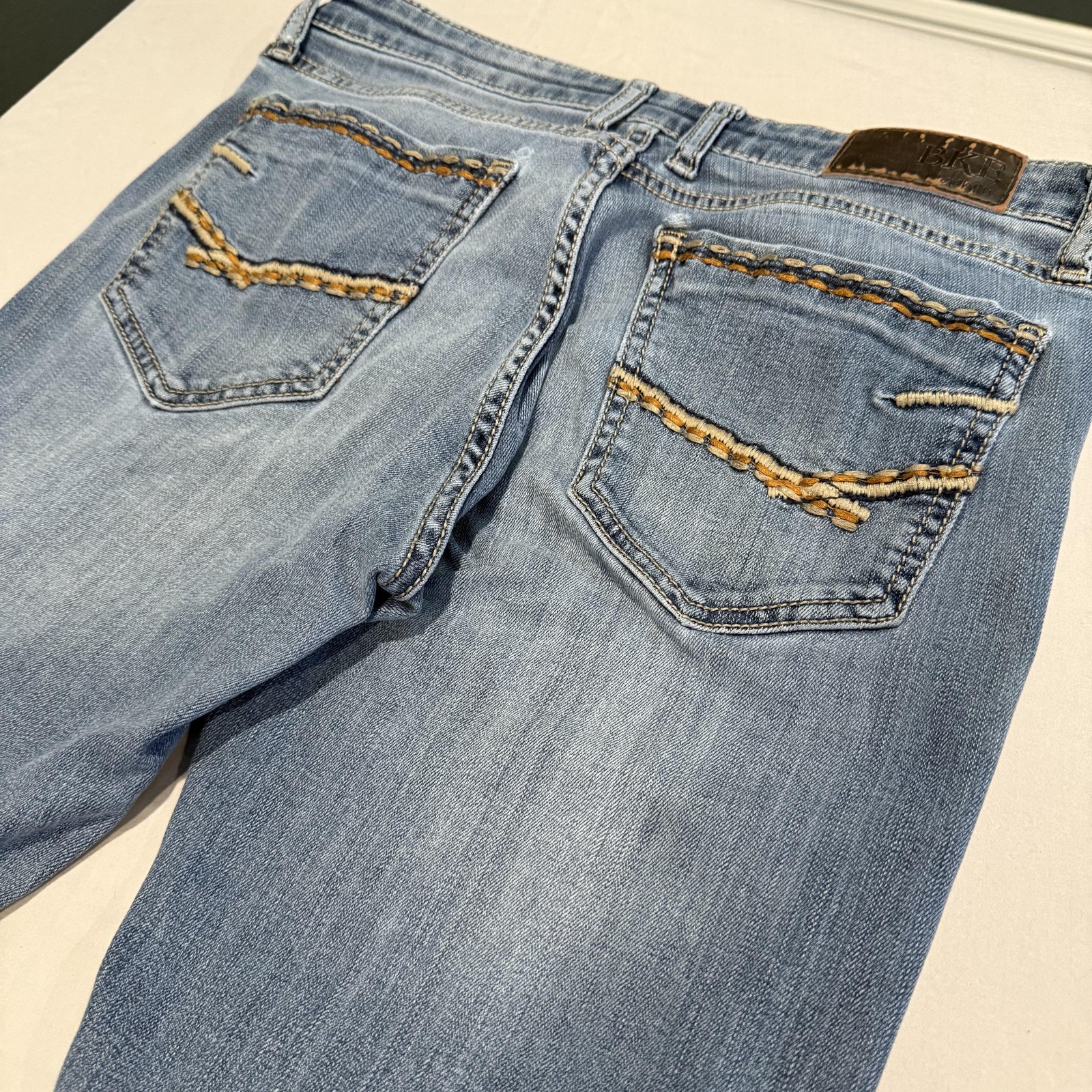 BKE Denim Stella Jeans Womens 28L Blue Light Wash Bootcut Embroidered Pockets