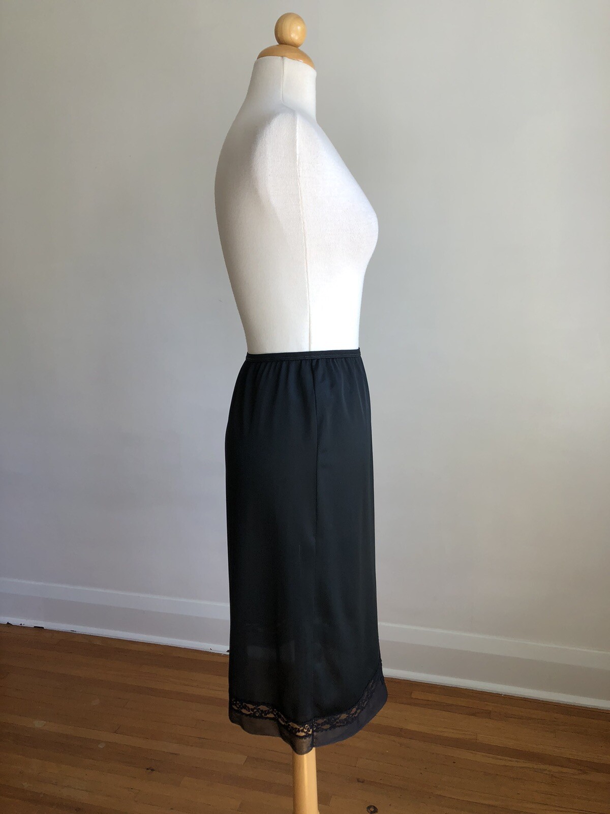 GORGEOUS VTG VAL MODE Black Nylon Chiffon & Lace Half-slip Skirt Lingerie SZ M