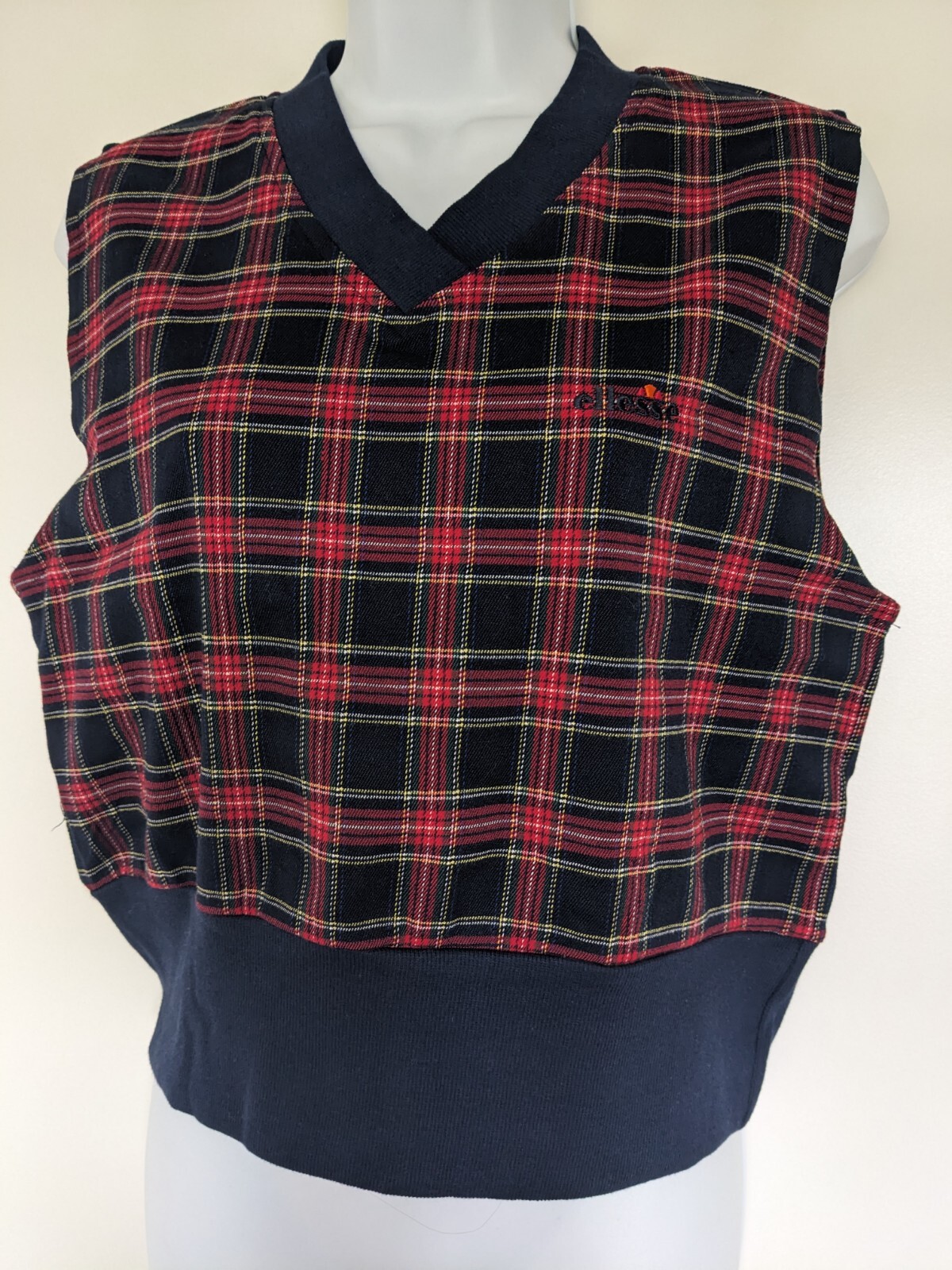 Vintage Ellesse plaid red navy vest tennis preppy V-neck top womens S/M prep