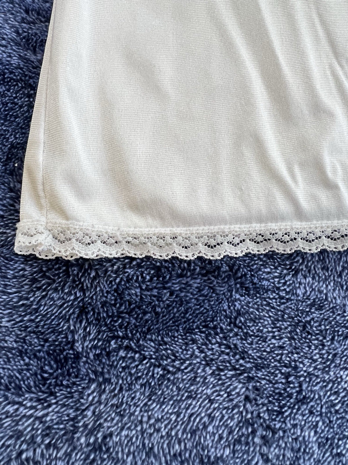 Vintage Vanity Fair Nylon Half Slip Style 11-711 Med 30’ Made In USA 1970-1990s