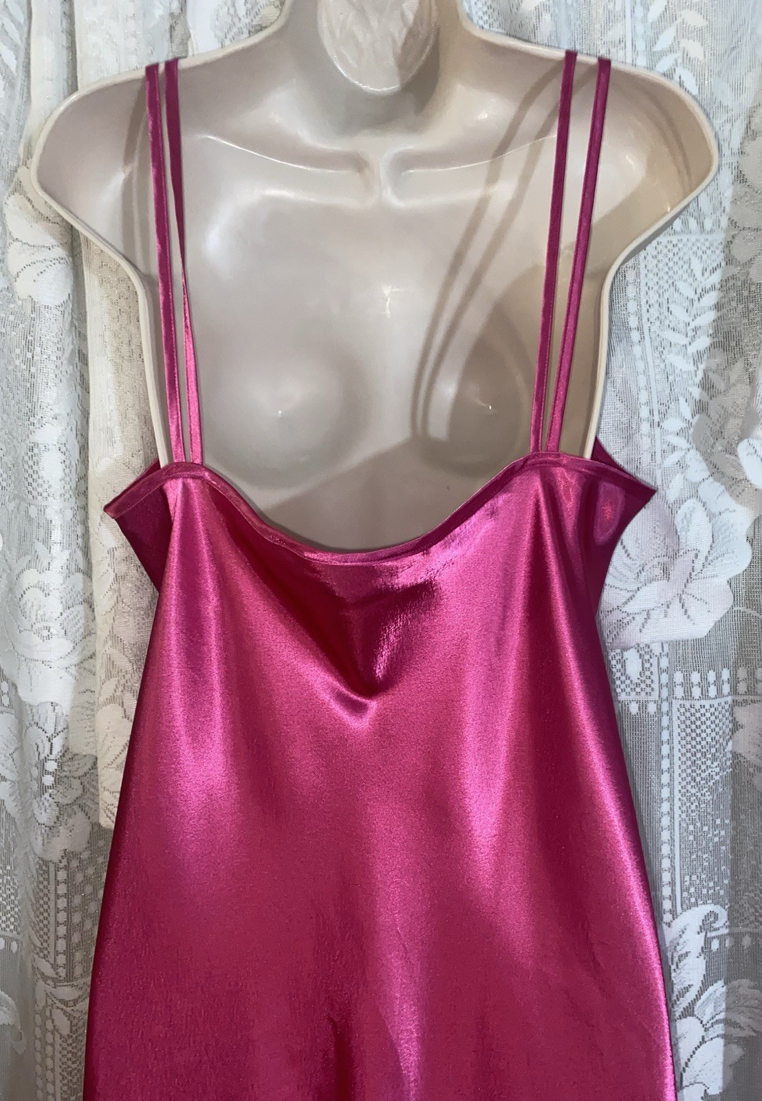 VTG SEXY M L Raspberry DEIDRE Satin Nightgown Negligee Gown w ROSETTE Hong Kong