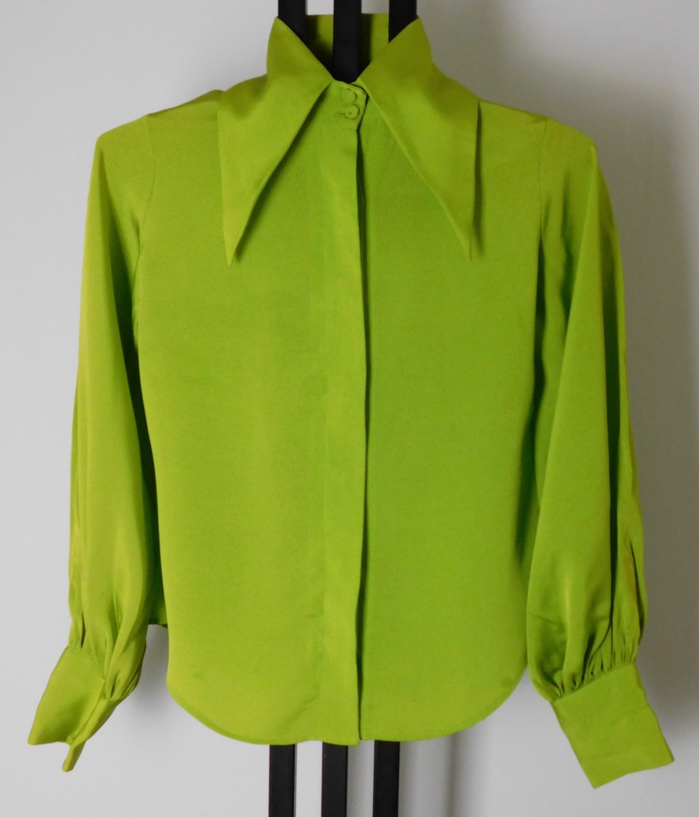 Vintage 70s Off My Back Talbots Blouse Size 12 Lime Green Dagger Collar Disco