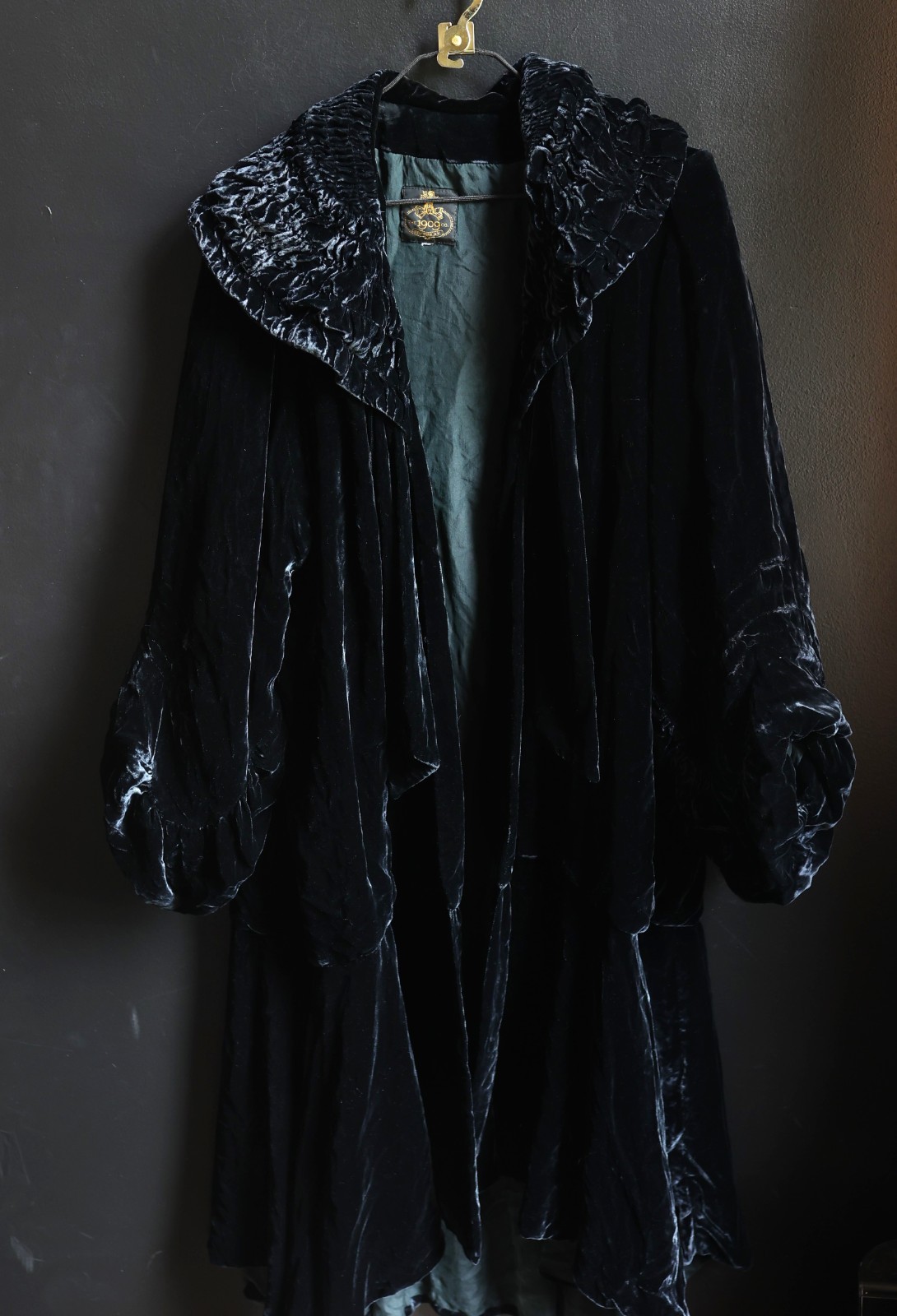 Vintage 1909 Co. New York Black Long Velvet Trench Opera Coat Dramatic Sleeves
