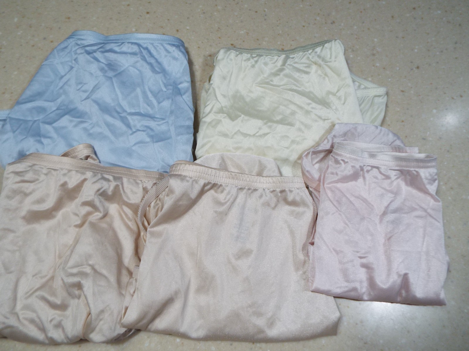 Vintage VANITY FAIR PANTIES Pastel Nylon Underwear SZ 6M 5 Pair
