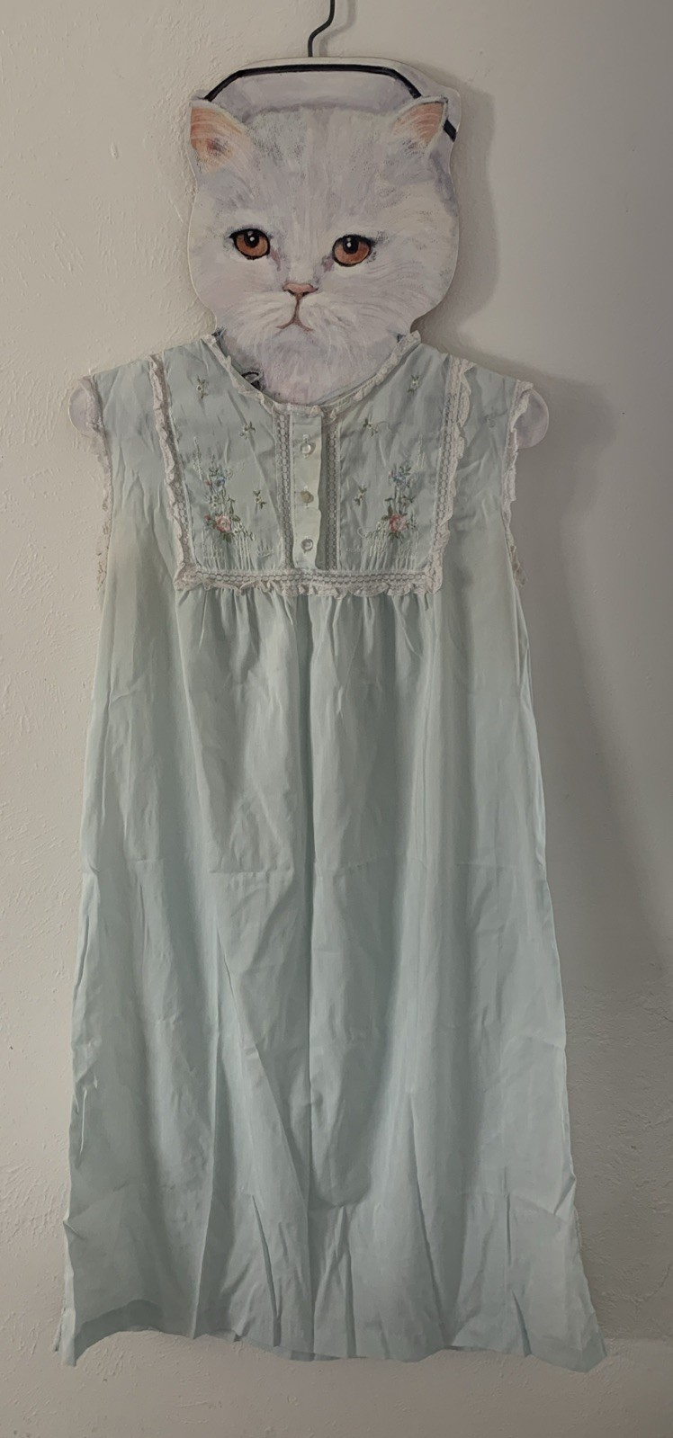 VTG Pale Green Embroidered Nightgown 1960s Barbizon Cotton Embroidery Lace Small