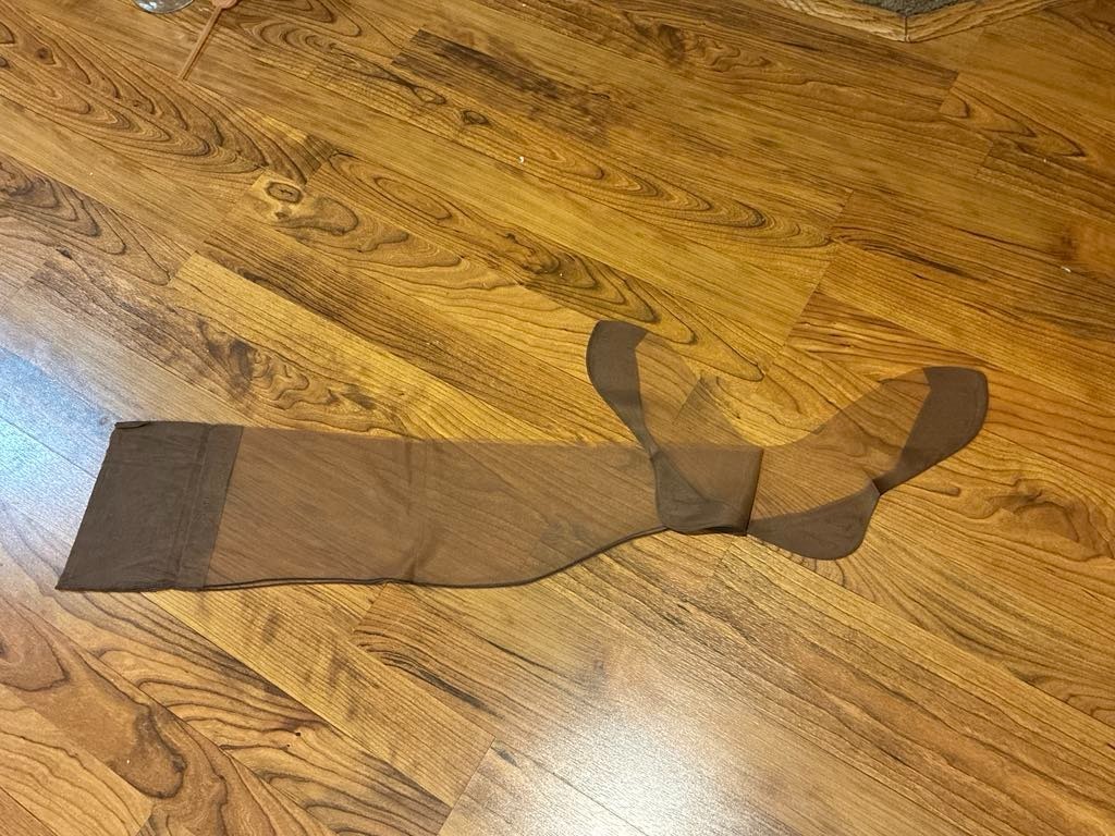 Vintage Penney&rsquo;s Gaymode full fashioned nylon size 9 1/2 (garters not incl)