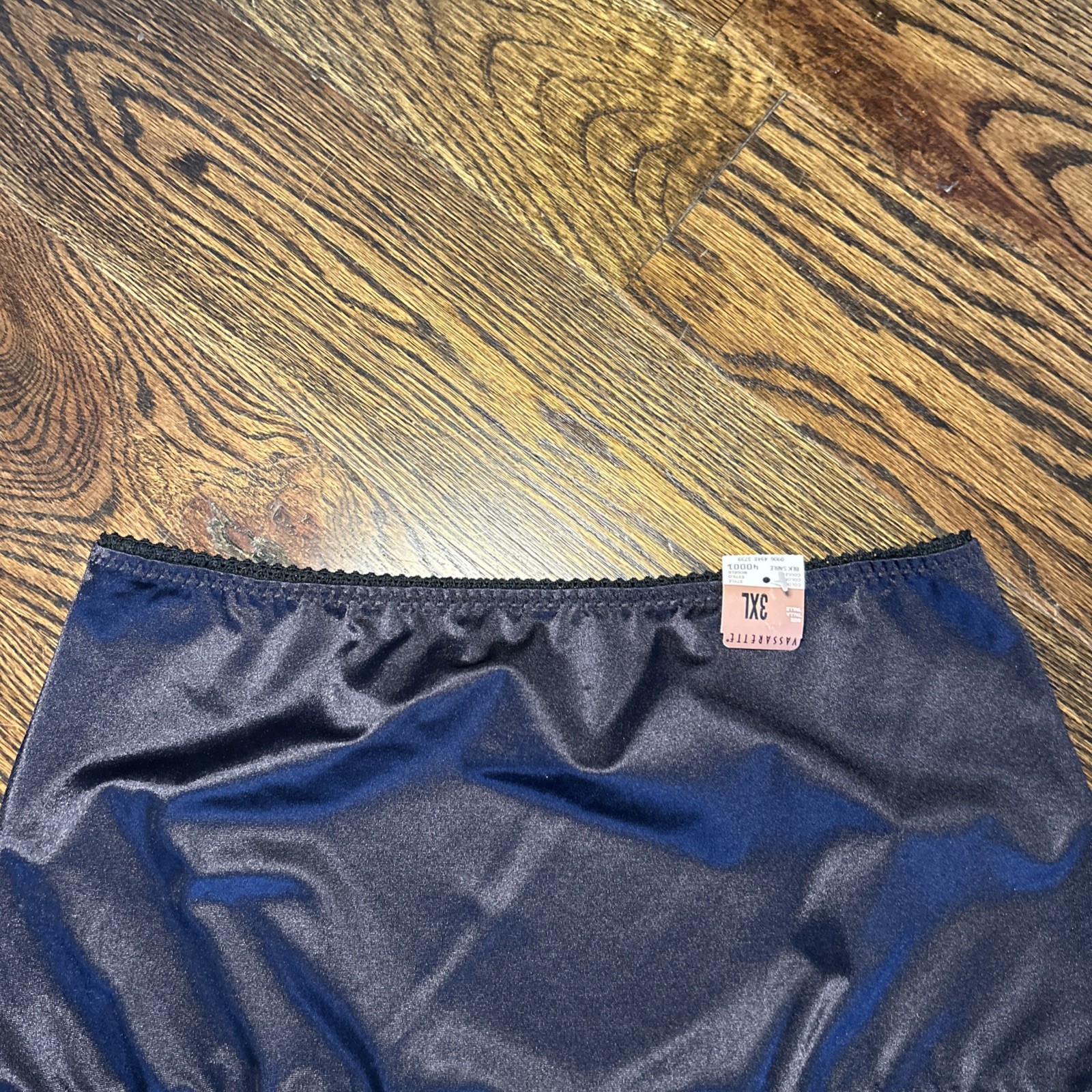 3X Vassarette Undershapers 40001 Light Control Briefs Panties Second Skin Satin