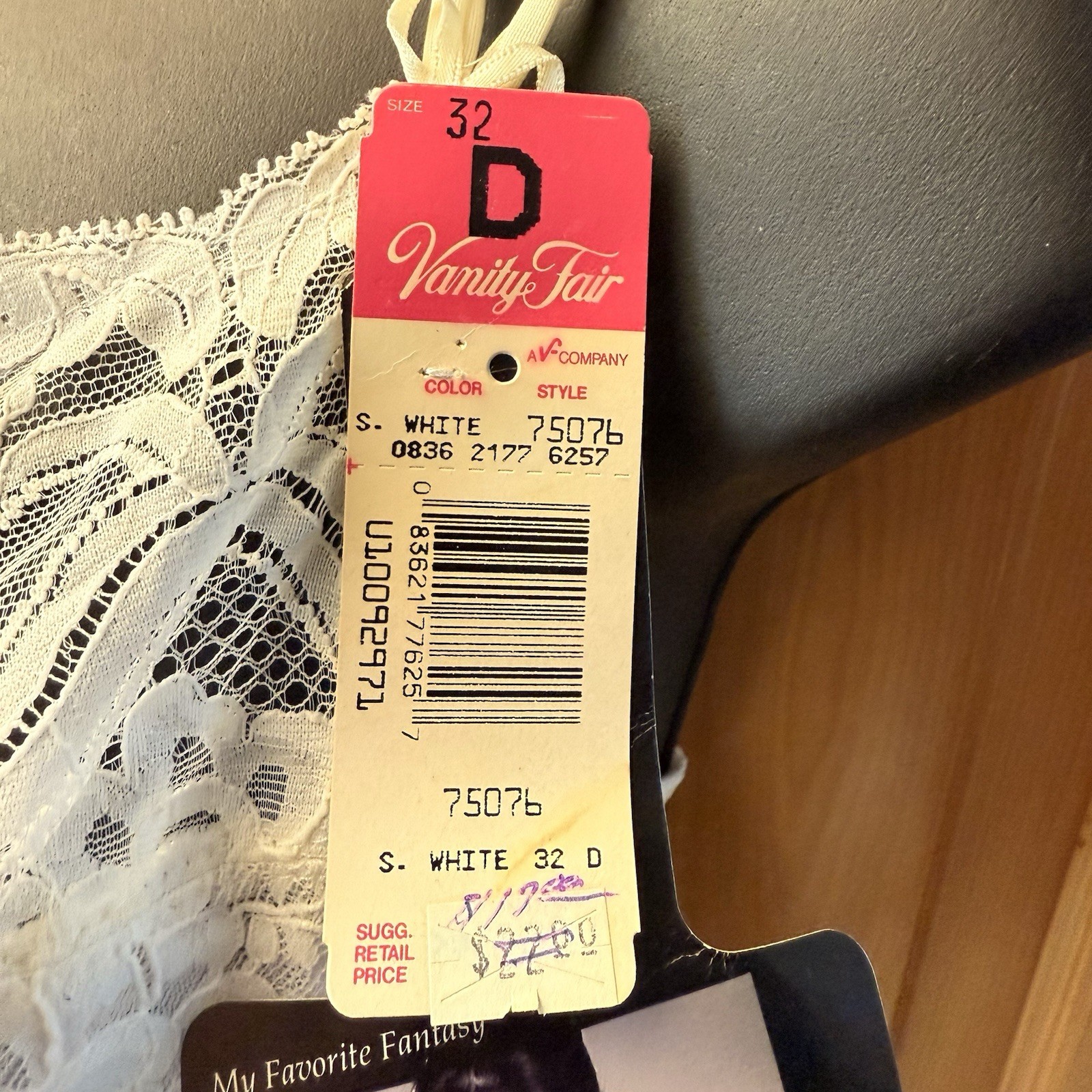 Vintage Vanity Fair Bra 32D Sheer White Nylon Lace Floral Full Figure Underwire