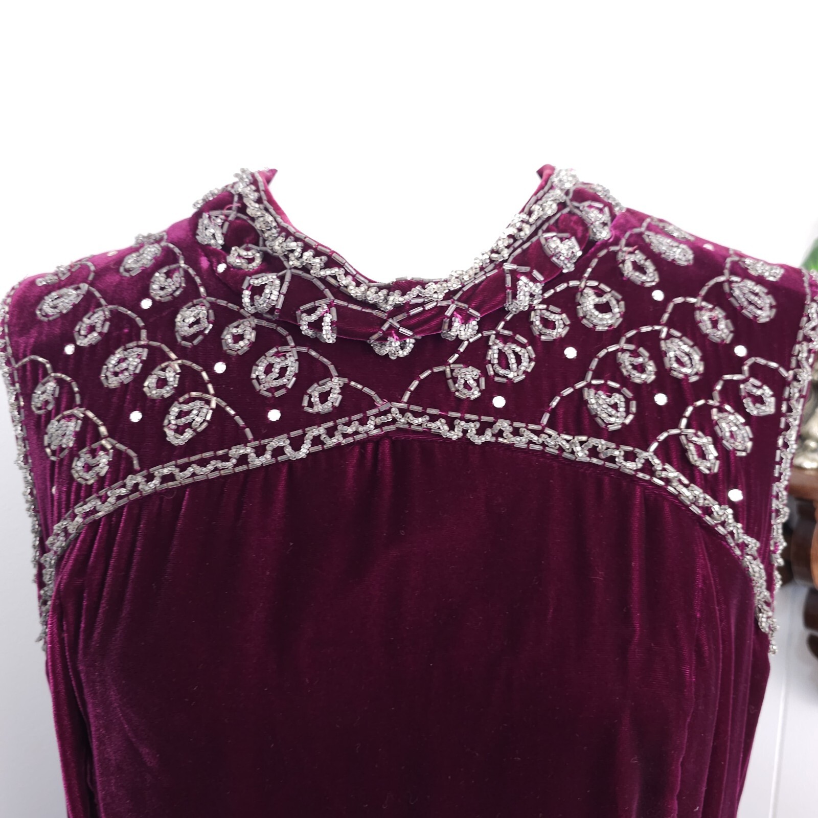 VTG 60s Velvet Goddess Bombshell Party Column Maxi Hostess Dress Purple Beaded