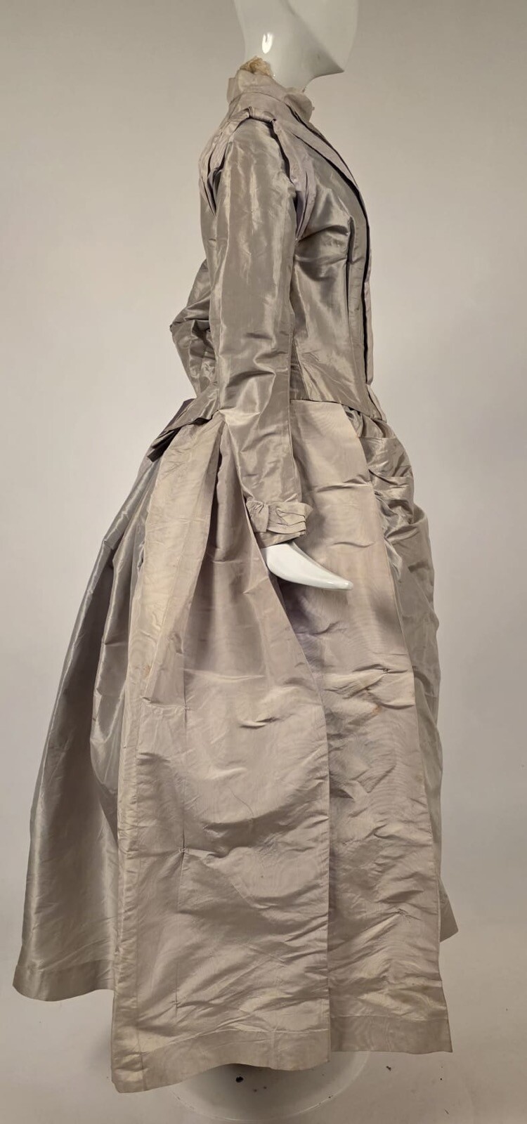 VICTORIAN 1880’S SILK TAFFETA BUSTLE DRESS W BUILT IN BUSTLE CAGE + SILK SASH
