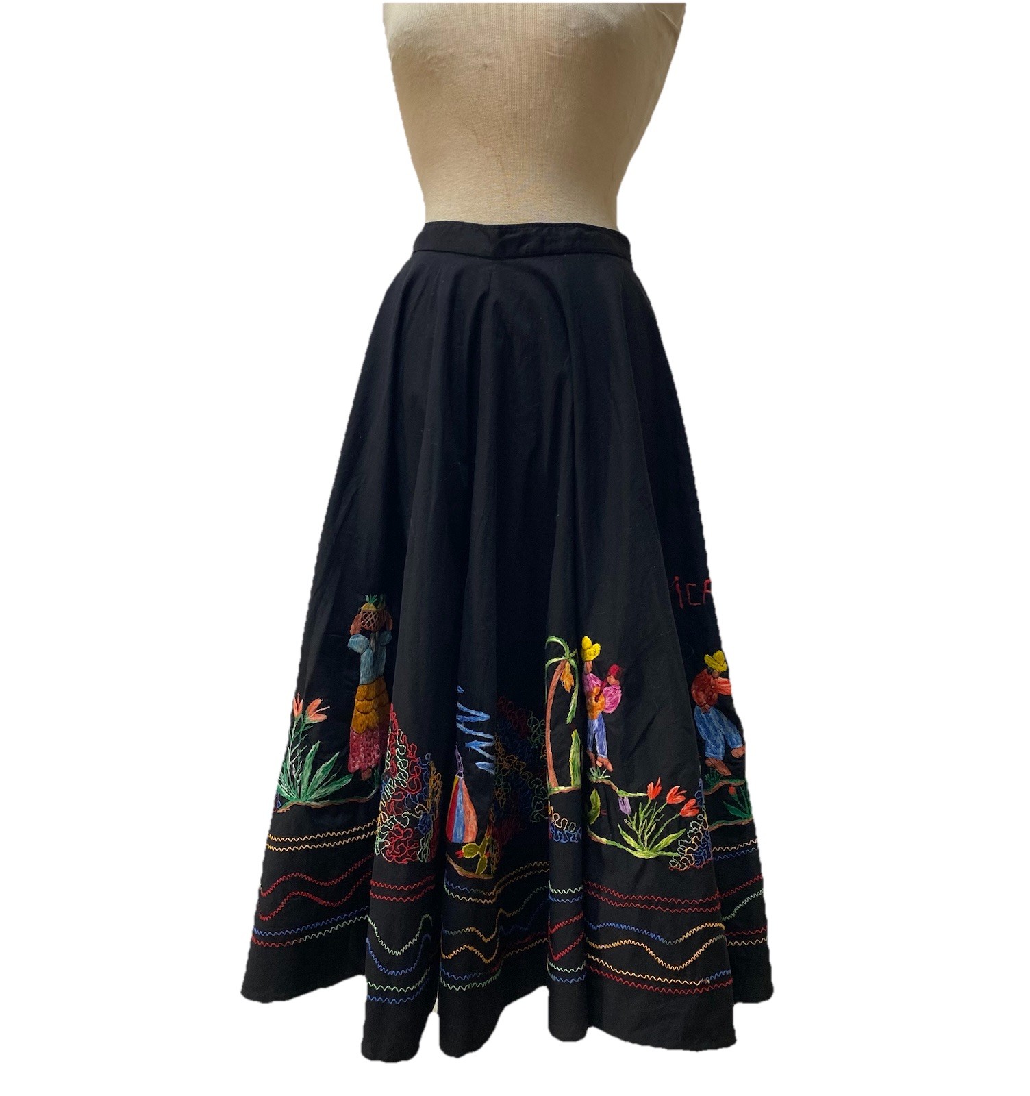 Vintage Nicaraguan Embroidered Folk Art Novelty Full Circle Skirt Metal Zip S