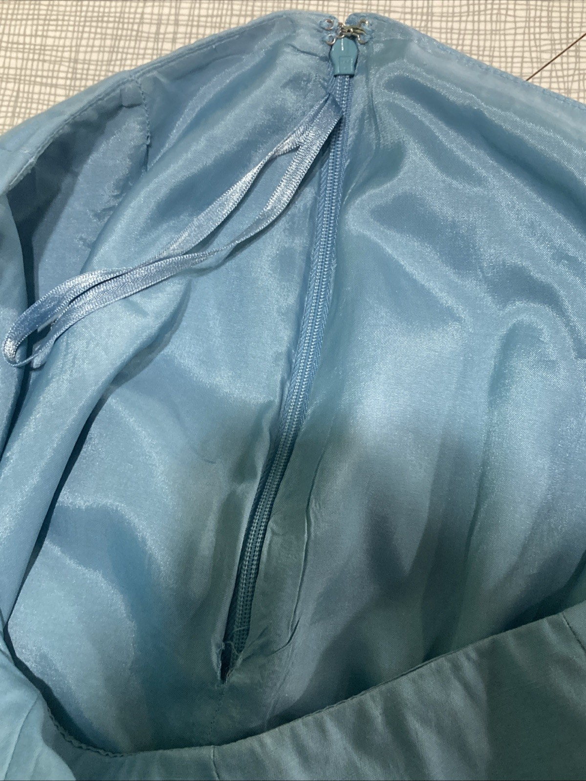 Vintage 1990s ALFANI Skirt Size 6 Light Blue Cotton Silk Blend Lined Ruffle Hem