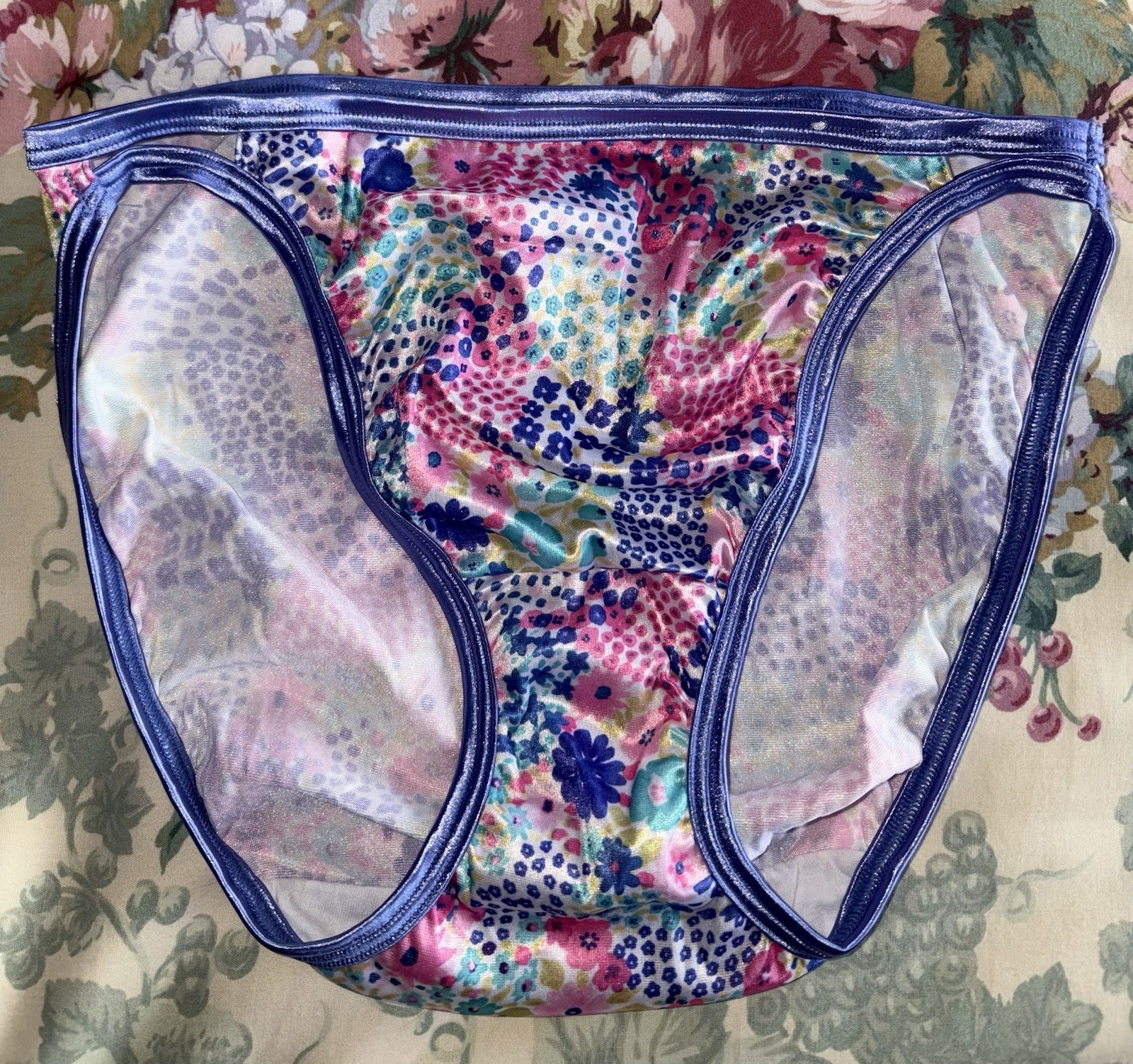 Vanity Fair Y2K 18-113 Second Skin 6 M Vintage String Bikini Underwear Panty