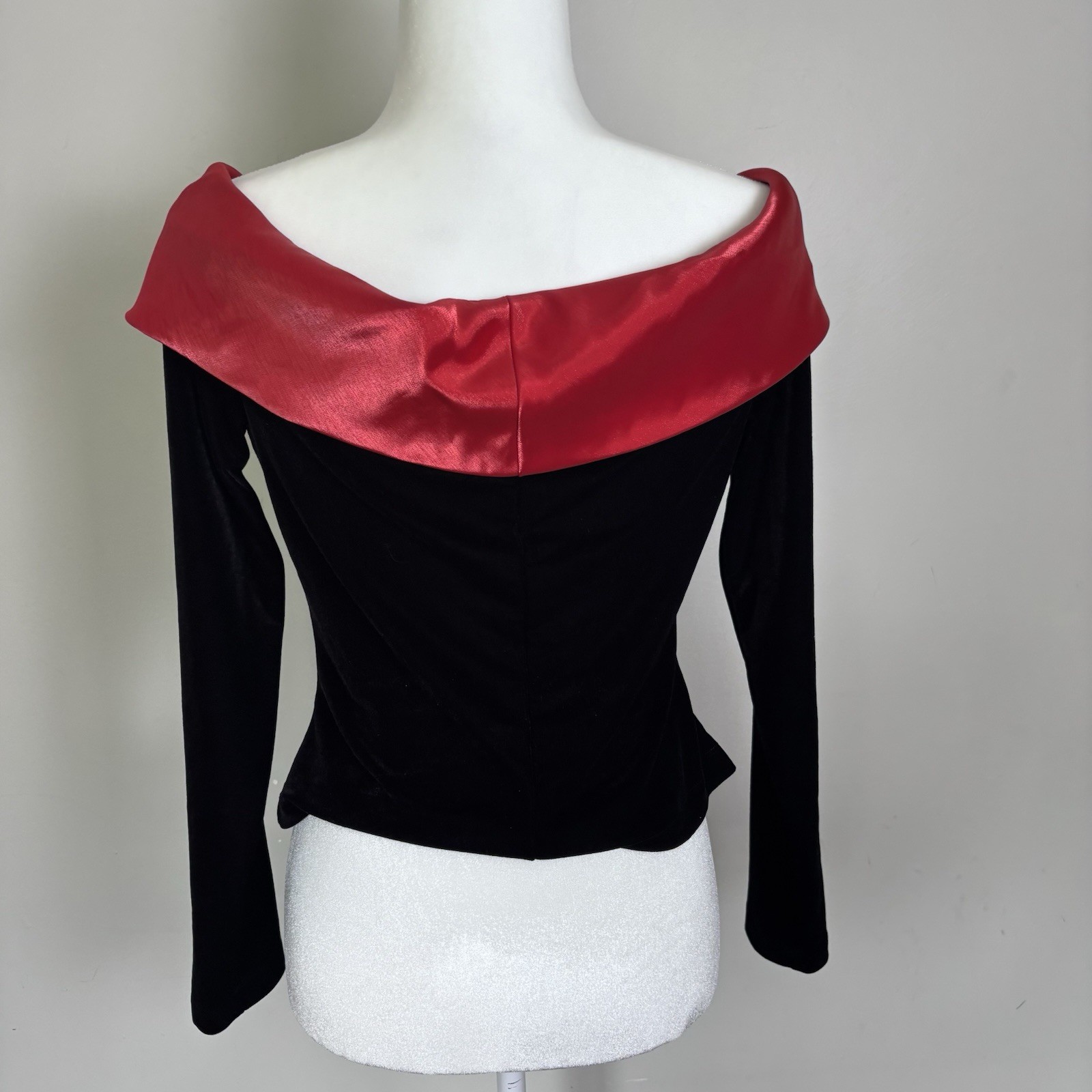 Vintage Cachet Off-the-Shoulder Velvet Satin Long Sleeve Top-Black/Red-Size 4