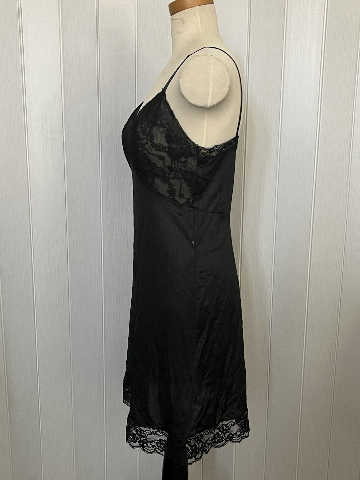 Van Raalte Vintage Original Black Nylon Lace Slip S MPN 34 Everyday 34in Hem