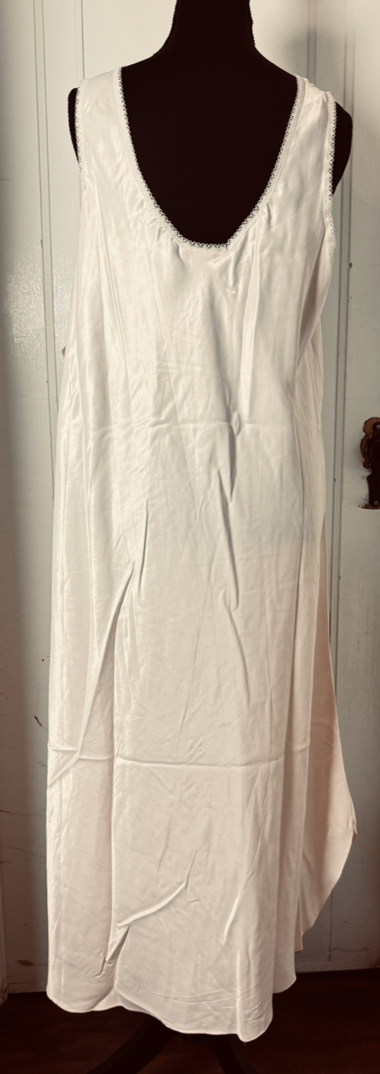 Vintage Barbizon Peach Robe & Nightgown Set NWT L Satin Lace Trim 80s Boudoir