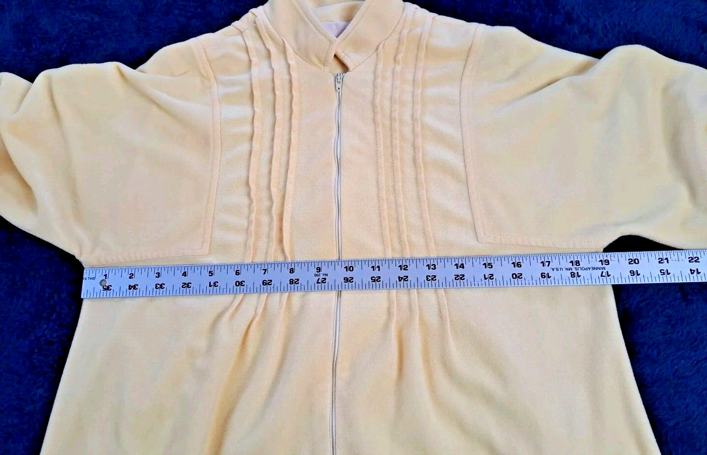 David Brown California Bathrobe Size L Yellow Velour Zip Front Retro Loungewear