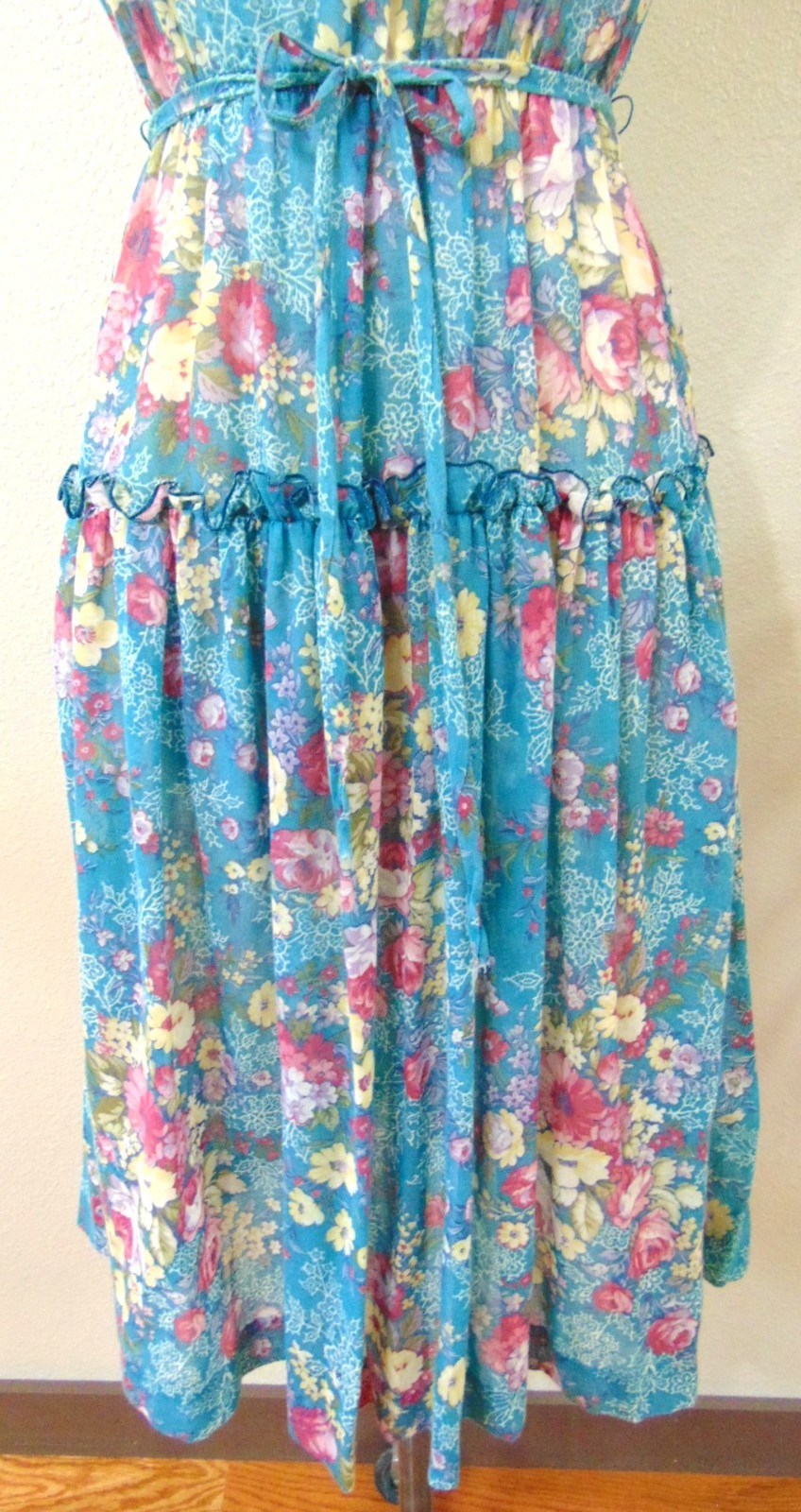 Vtg 70s Cottagecore Prairie Tiered Summer Beach Floral Spaghetti Straps Dress