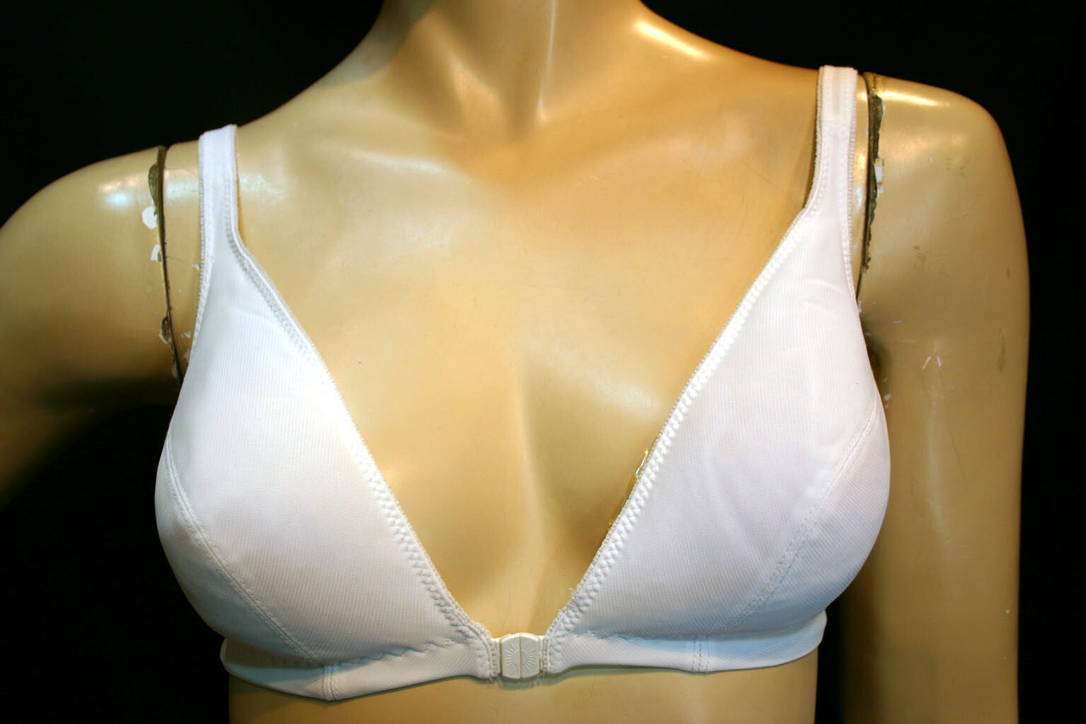 32C VTG 70s NOS Nylon FRONT CLOSE Bra Soft&rsquo;n Sensuous Exquisite Form P3489 1970s