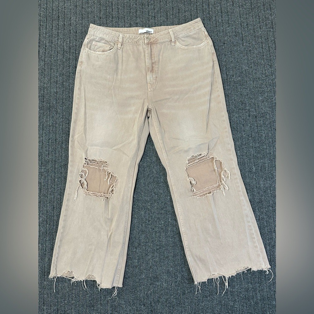 Vervet Cropped Distressed Jeans