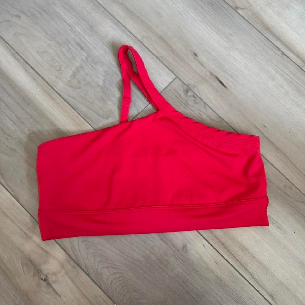 Red Victoria&rsquo;s Secret PINK sports bra Size XL Asymmetrical style hot summer