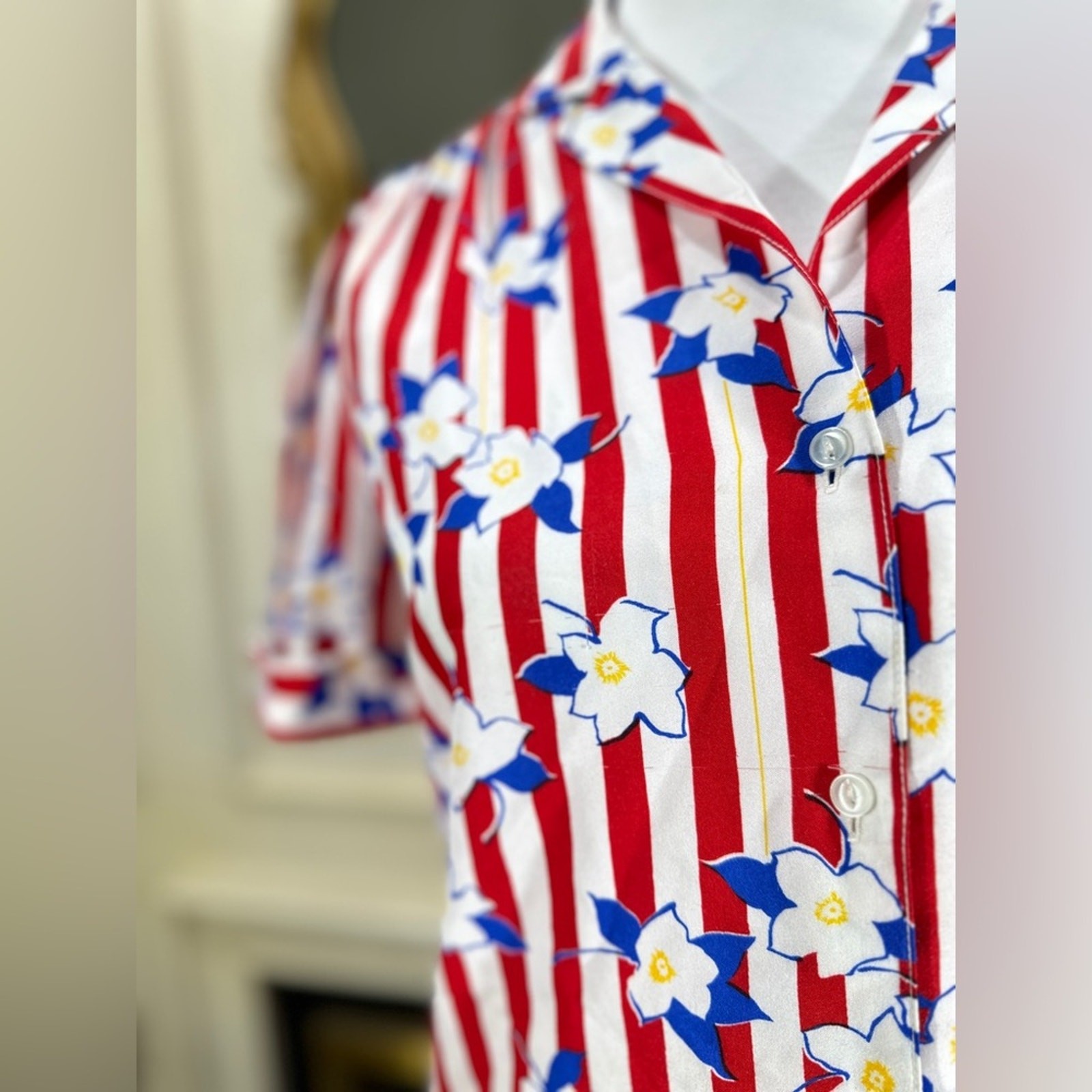 Vintage Silkhana Red White Striped Floral Button-Up Shirt | 80s 90s Blouse M