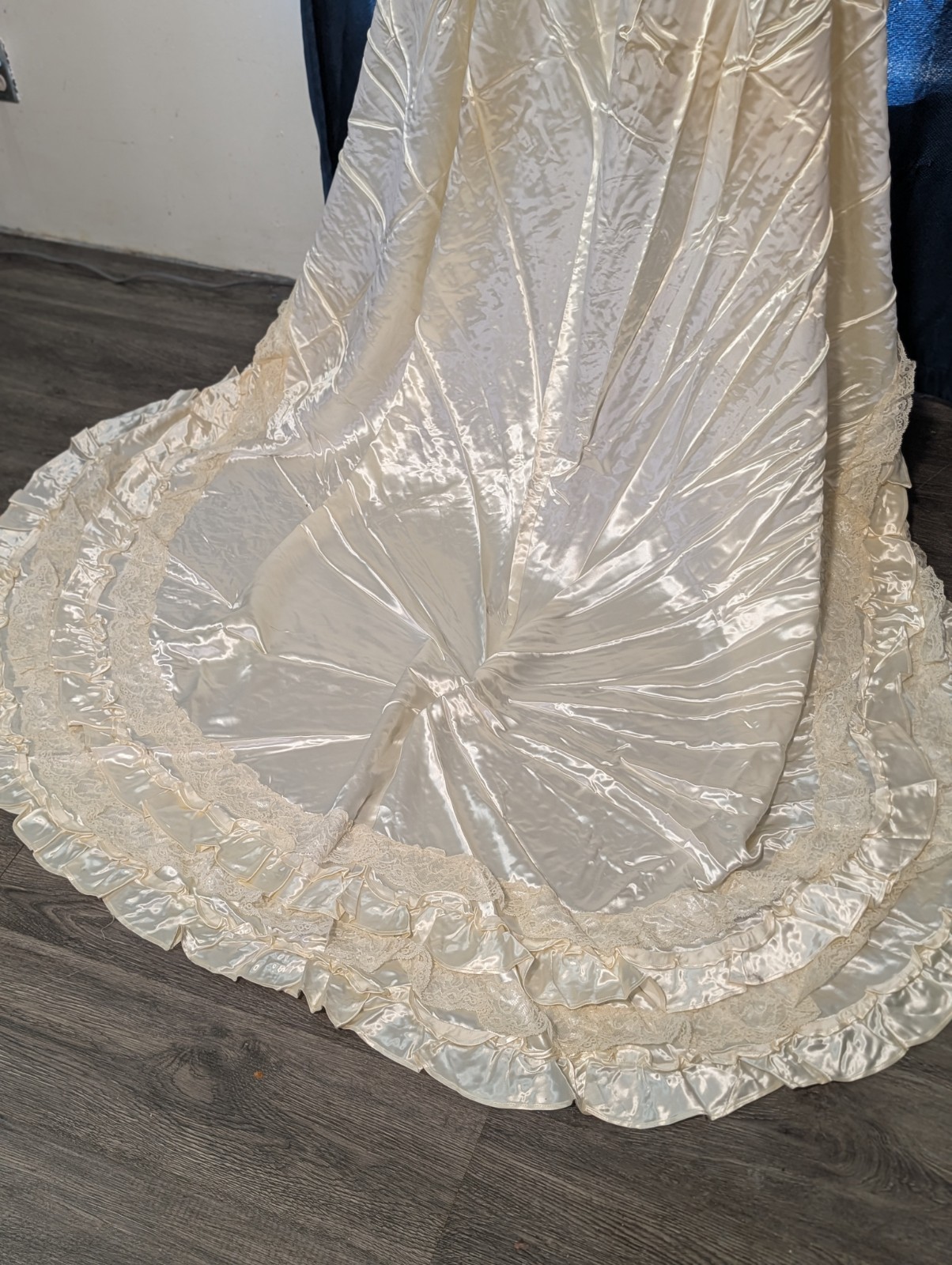 vintage 1940s liquid satin wedding gown.  Old Hollywood (XS)
