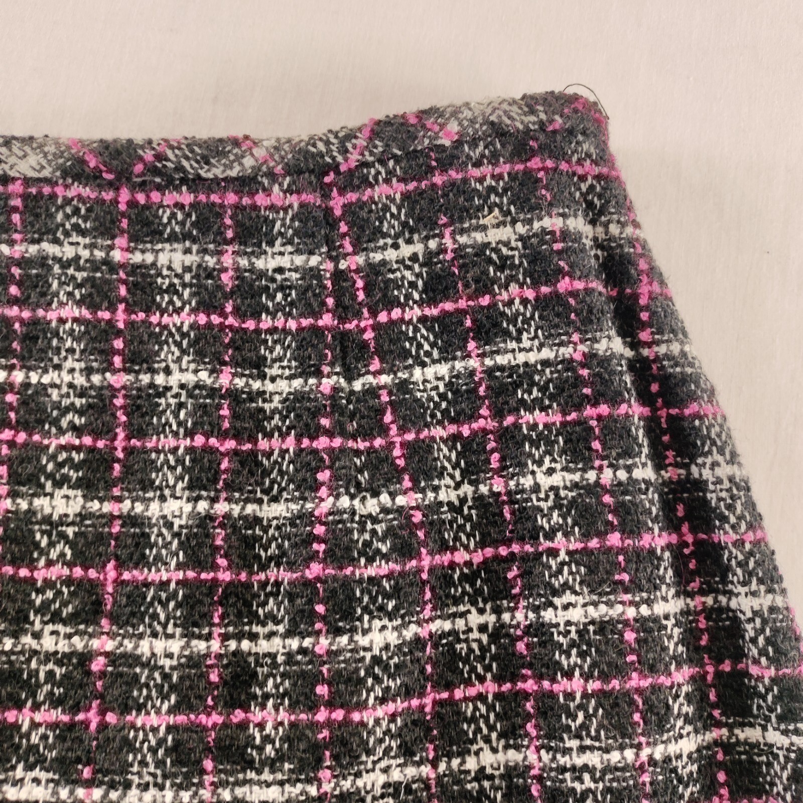 Ann Taylor Poly Wool Blend Skirt, Size 10 90s Pink Black White 28&Prime; Waist